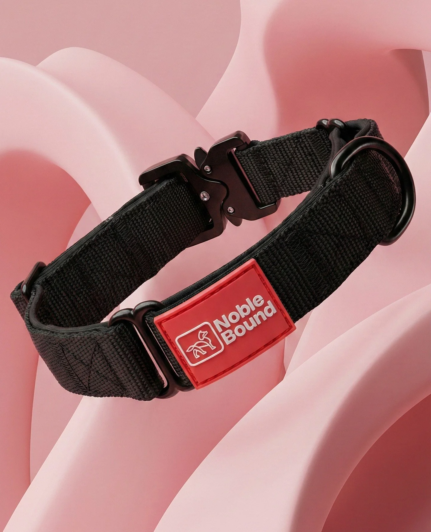 Rolige turer starter med riktig b&aring;nd 🐾⁠
Noble Bound &ndash; designet av hundetrenere.⁠
⁠
👉 https://norskhundehvisker.no/butikk/⁠
⁠
#NobleBound #HundOgEier #DagligeTurer #Hundehvisker