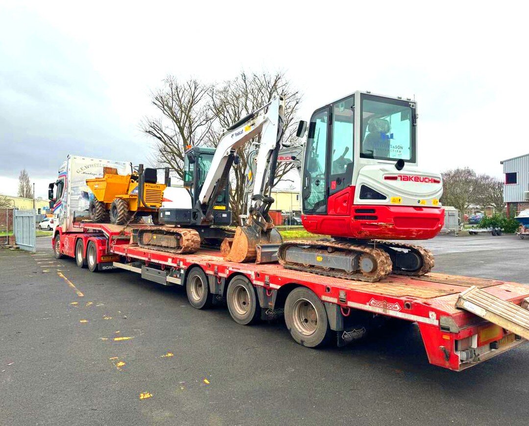 Our plant has arrived ready to start at our new site on Monday!

#constructionlife #constructionsite #buildingcontractor #ukconstruction #somersetbuilder #localbuilder #ukbuilder #somersetcontractor #somersetbuilders #somersetwest #constructionmanage