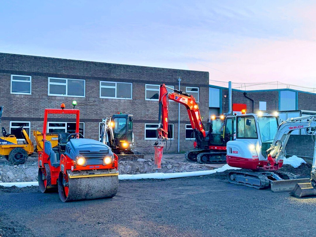 Its been a busy first week of groundworks in preparation for a number of commercial units.

#constructionlife #constructionsite #groundwork #groundworks #sitework #commercialunit #buildingwork #buildingworks #somersetbuilder #somersetcontractor #some