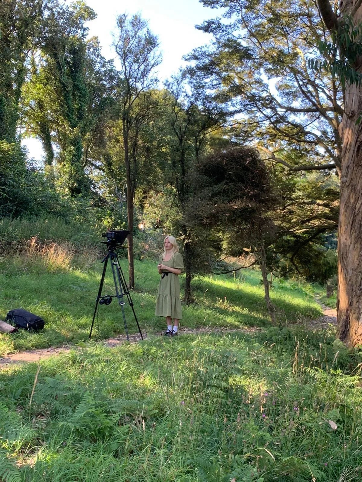 Val de La Mare looking green and pleasant for this morning&rsquo;s early shoot with @treesforlifejersey 
📸 @lauraewelsh 🌟
🎤 @amelia.averis 
🎬 @mlbmediajersey 

We&rsquo;re celebrating the many charitable causes supported by @cilottery - head over