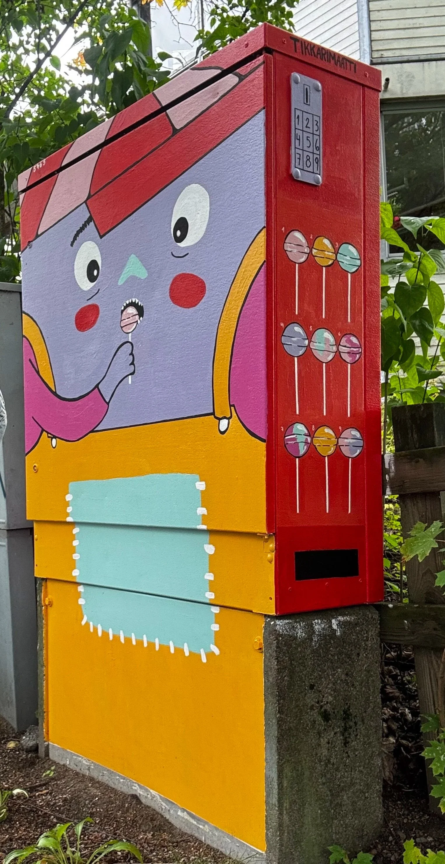 "Tikkarityyppi" & "Tikkarimaatti", 2025. Mural art. Personal project for Taidejakokaapit / Helen.