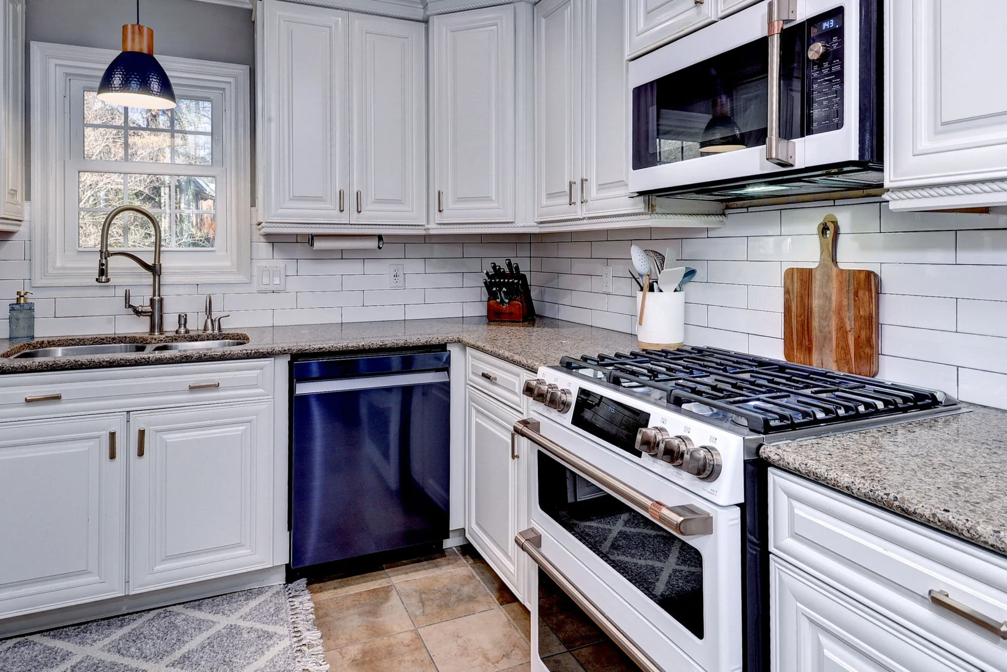 18-web-or-mls-ARC_7653_4_5 copy.jpg