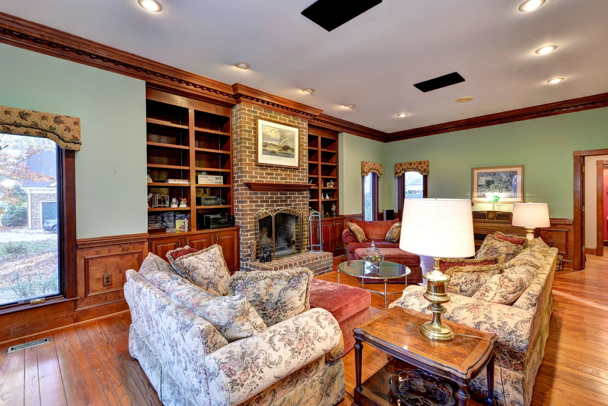 9-web-or-mls-ARC_3442_3_4 copy.jpg