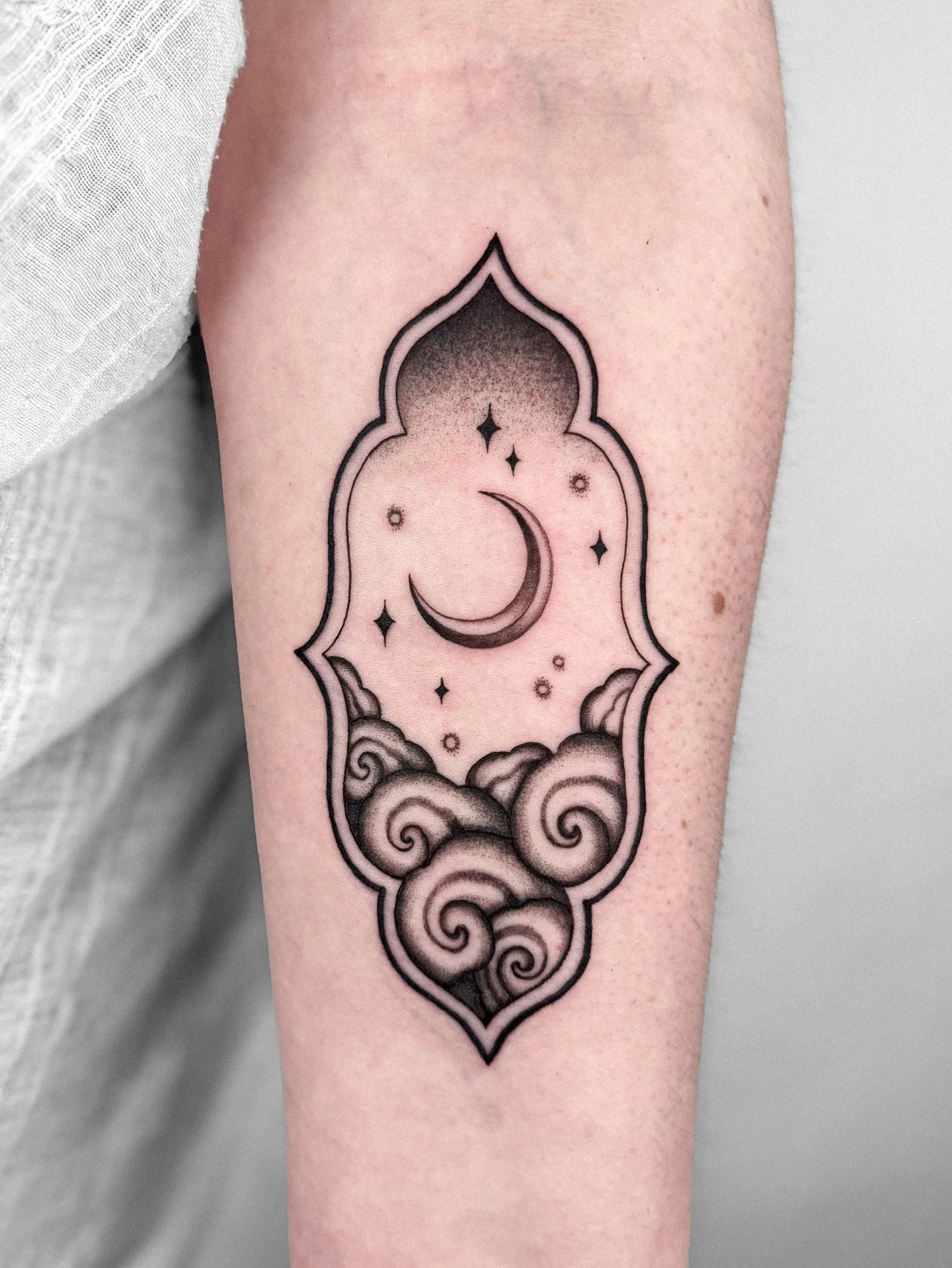 One of my favorites🌙 
.
.
.
.
.
.
#whimsicaltattoo #moontattoo #magictattoo #bohotattoo #cutetattoos #haarlem #amsterdamtattoo #startattoo #cosmictattoo #tarottattoo #dutchtattoo #femaletattooist