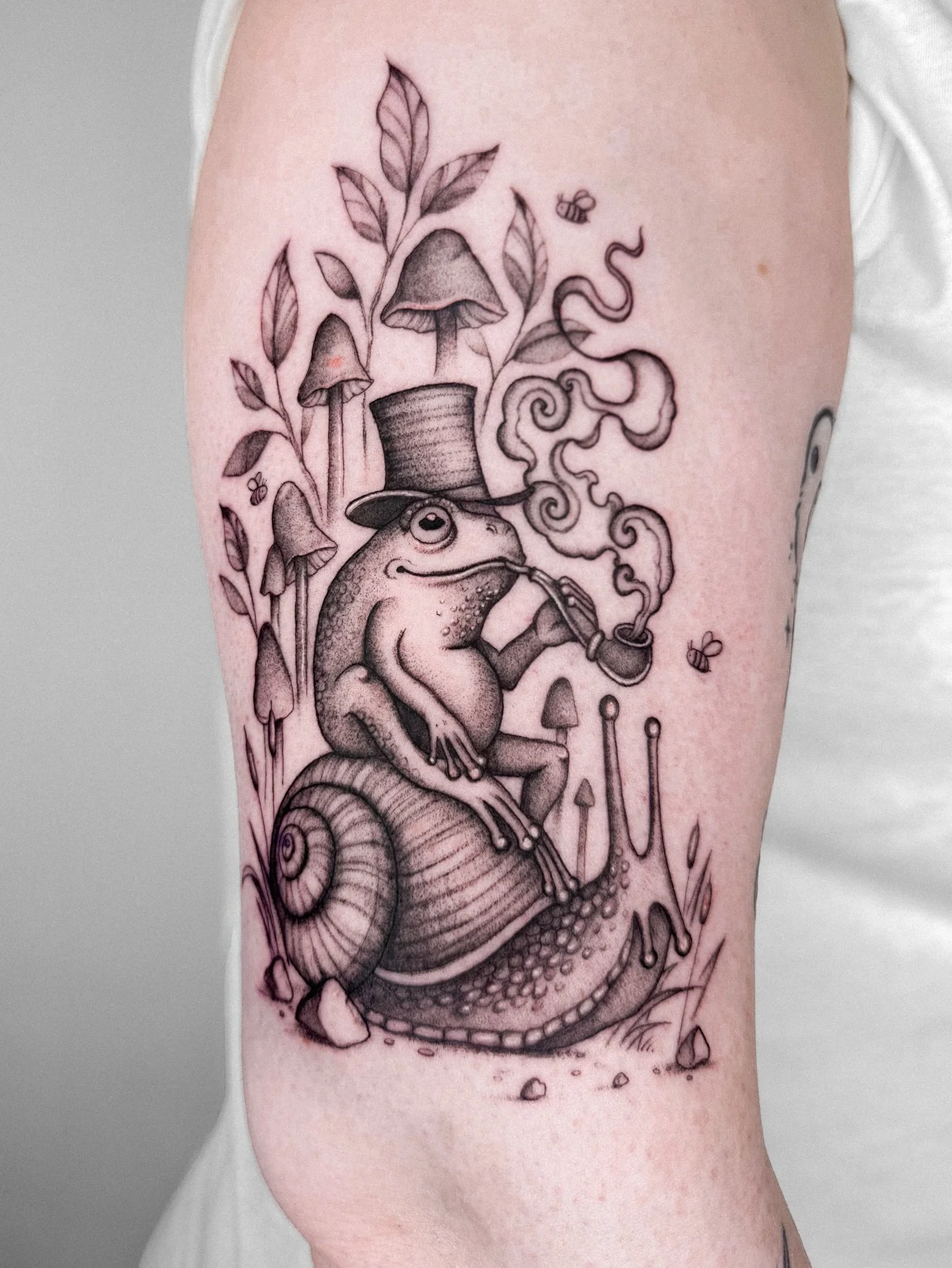 My favorite. More snails and frogs please ✨🥺 Thanks Cherise! 
.
Bookings are open,📍 HAARLEM, NL 🇳🇱
To book send an email to: whiskeyandcreamtattoo@gmail.com or click the link in the bio 
.
.
#illustrativetattoos #whimsicaltattoo #surrealismtattoo