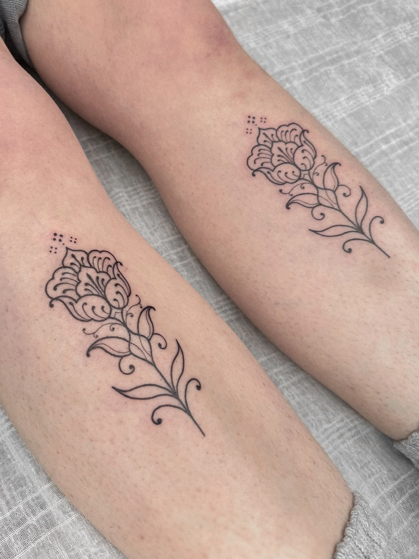 Love doing these symmetrical pieces ❤️
From the give-away. Bookings are open,📍 HAARLEM, NL 🇳🇱
To book send an email to: whiskeyandcreamtattoo@gmail.com or click the link in the bio
.
.
.
#amsterdamtattoo #ornamentaltattoos #floraltattoos #bohotatt