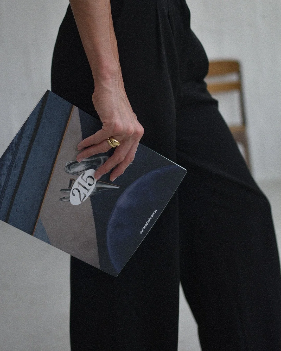 branding for @215socialhouse 🌶️

spicy, chic, and elevated, just like crystal&rsquo;s approach to socials. 

if you want branding that reflects your brand ethos, you know where to find me. 

#branddesigner #branddesign #brandingproject #creativeindu