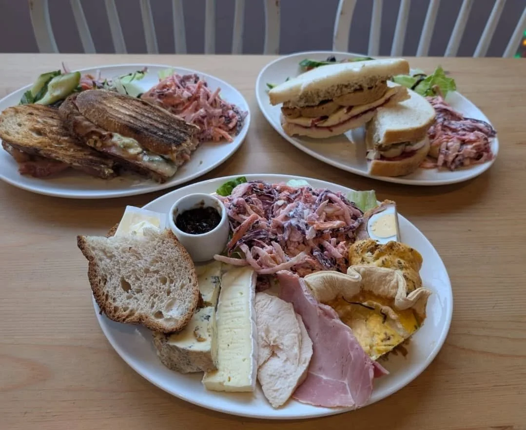 🌟 🍽️ SEASONAL MENU 🍽️ 🌟

Our seasonal menu has arrived at the bakehouse!

🔹Festive Bakehouse Platter
🔹Stilton, Bacon, Roasted Walnut and Spiced Pear Chutney grilled sandwich
🔹Sausage, brie, cranberry sauce and stuffing mayo sandwich

#menu #se