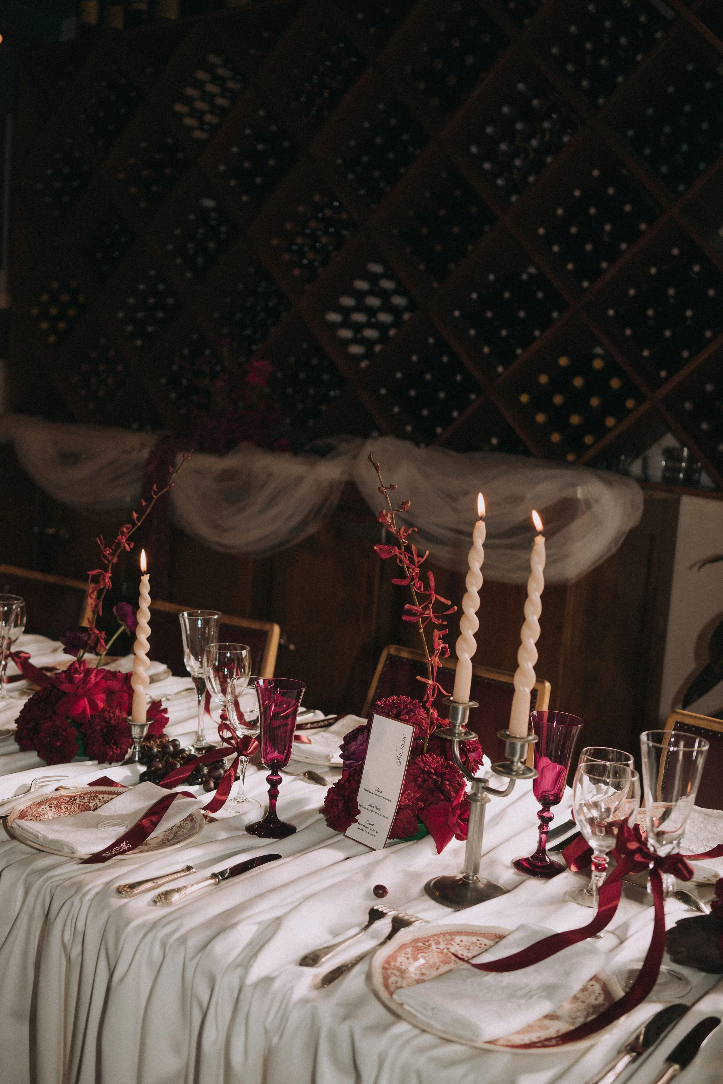 Maison Lalo art de la table vaisselle bordeaux biarritz fleurs vintage mariage décoration location