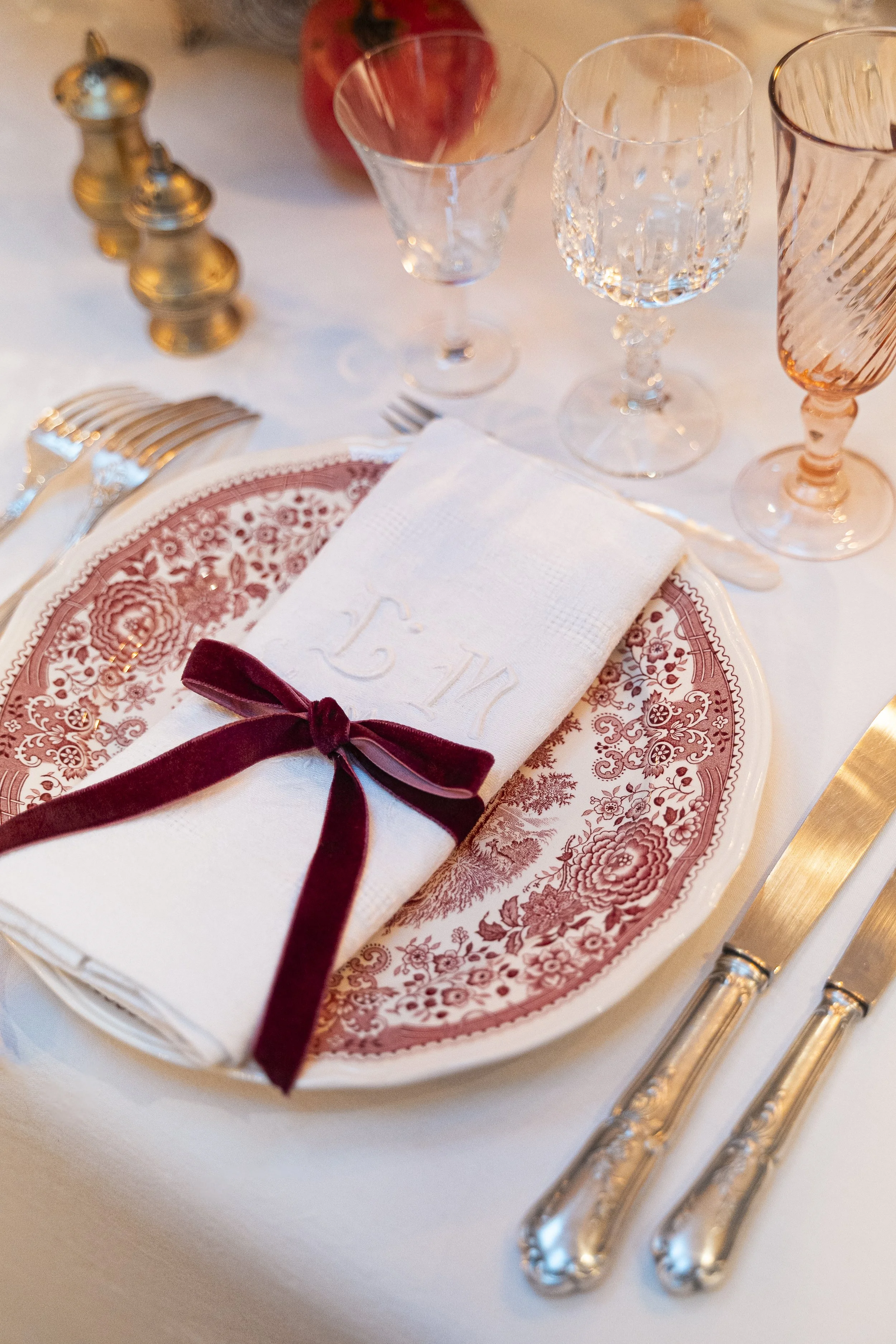 Table de Noël rouge et blanche