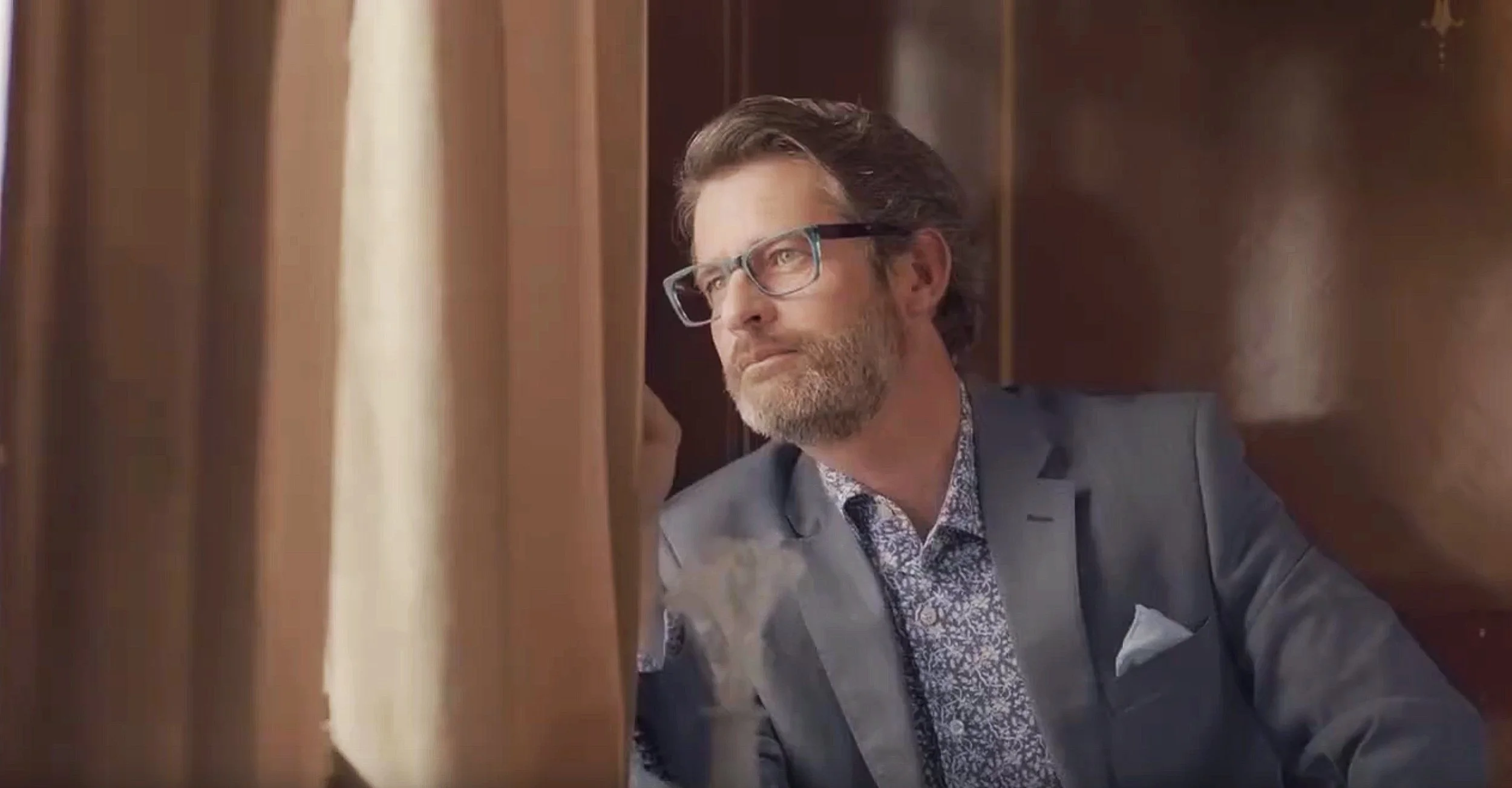 MULTIOPTICAS (DIR. MONICA MENEZ AGENCY ENRI MÜR)