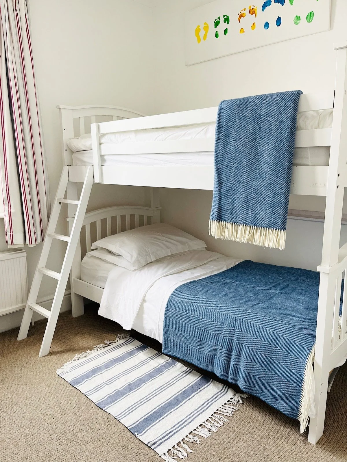 Hostd Bramble Bank House Cowes bunk bed 2.jpeg