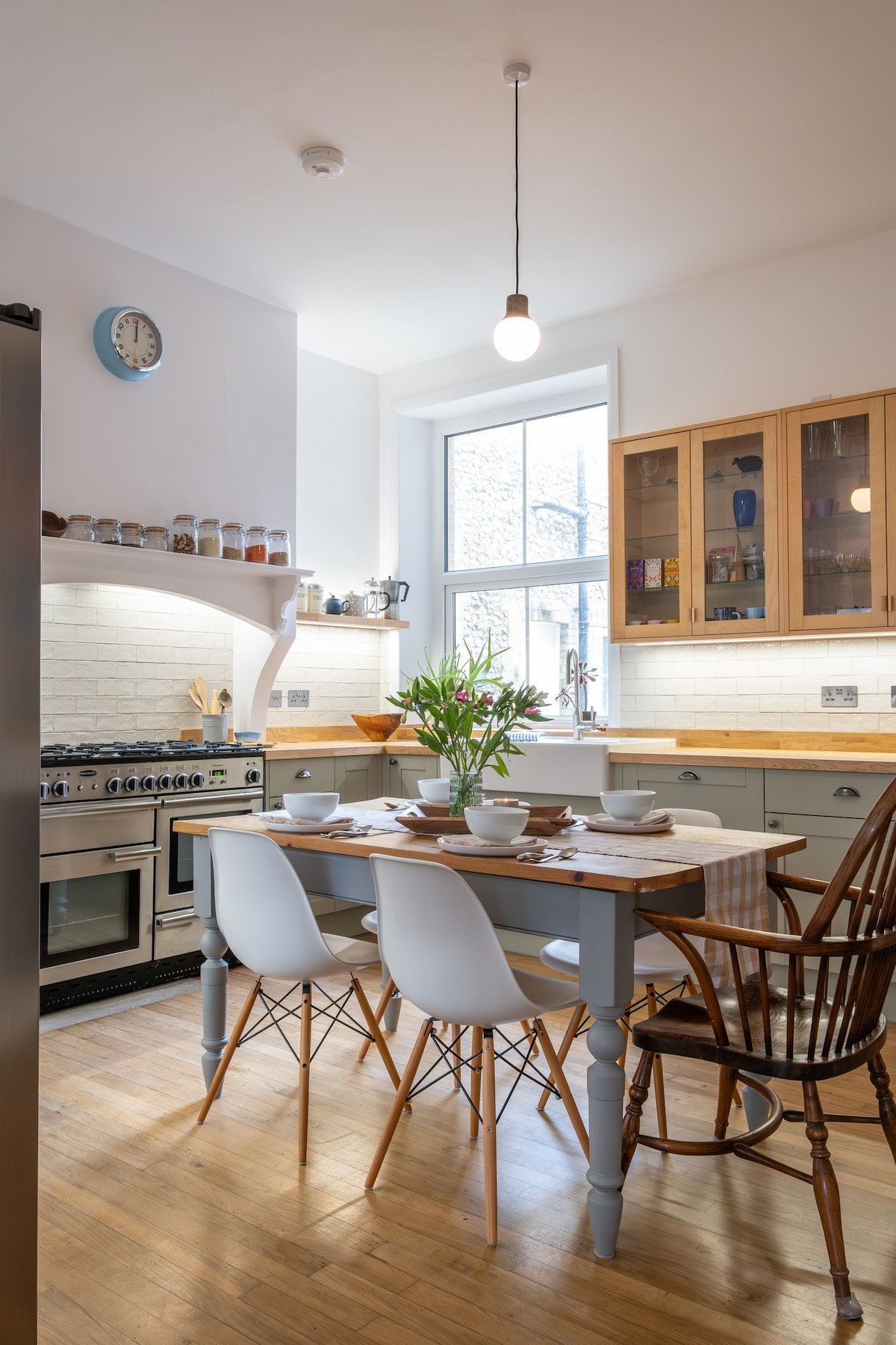 Devonshire Terrace hostd  kitchen .jpeg