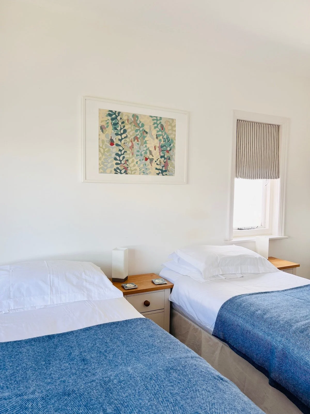 Hostd Bramble Bank House Cowes  twin bed.jpeg