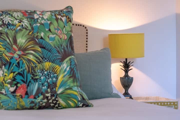 Hostd Homes_ Holmwood 9.jpeg