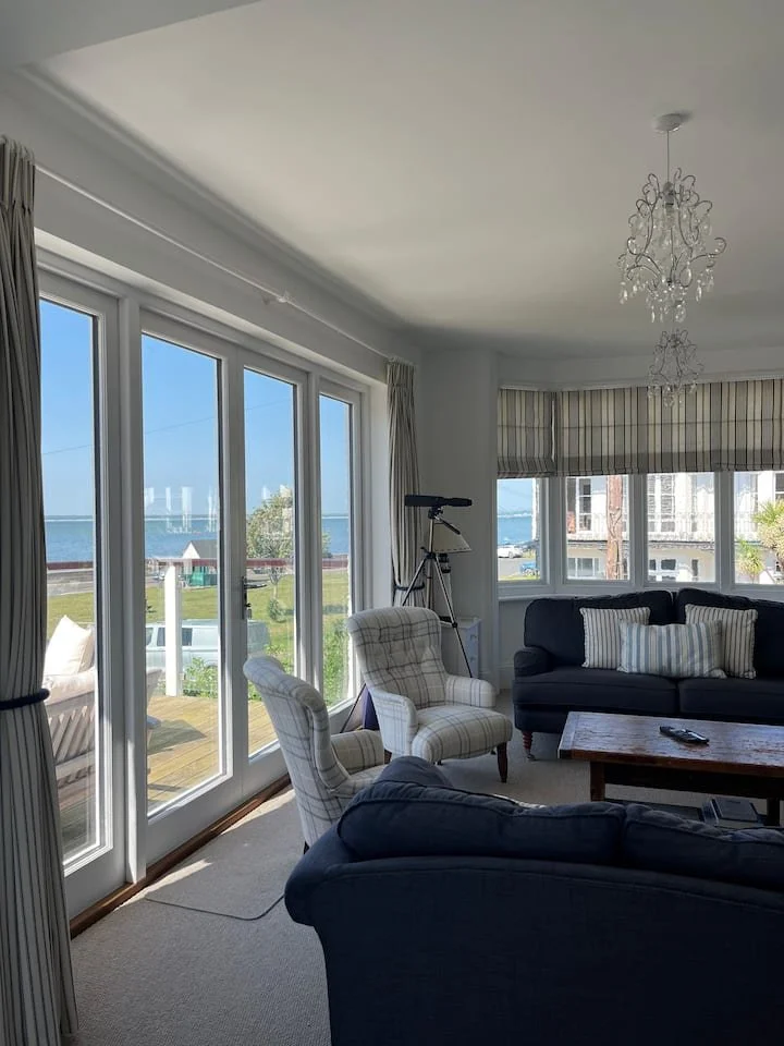 Hostd Bramble Bank House Cowes  living room corner.jpeg