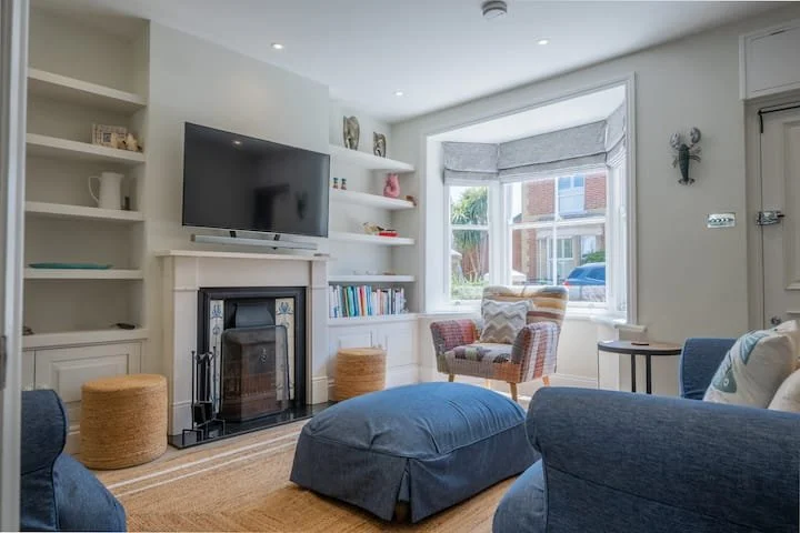Hostd Homes_Holmwood  22.jpeg