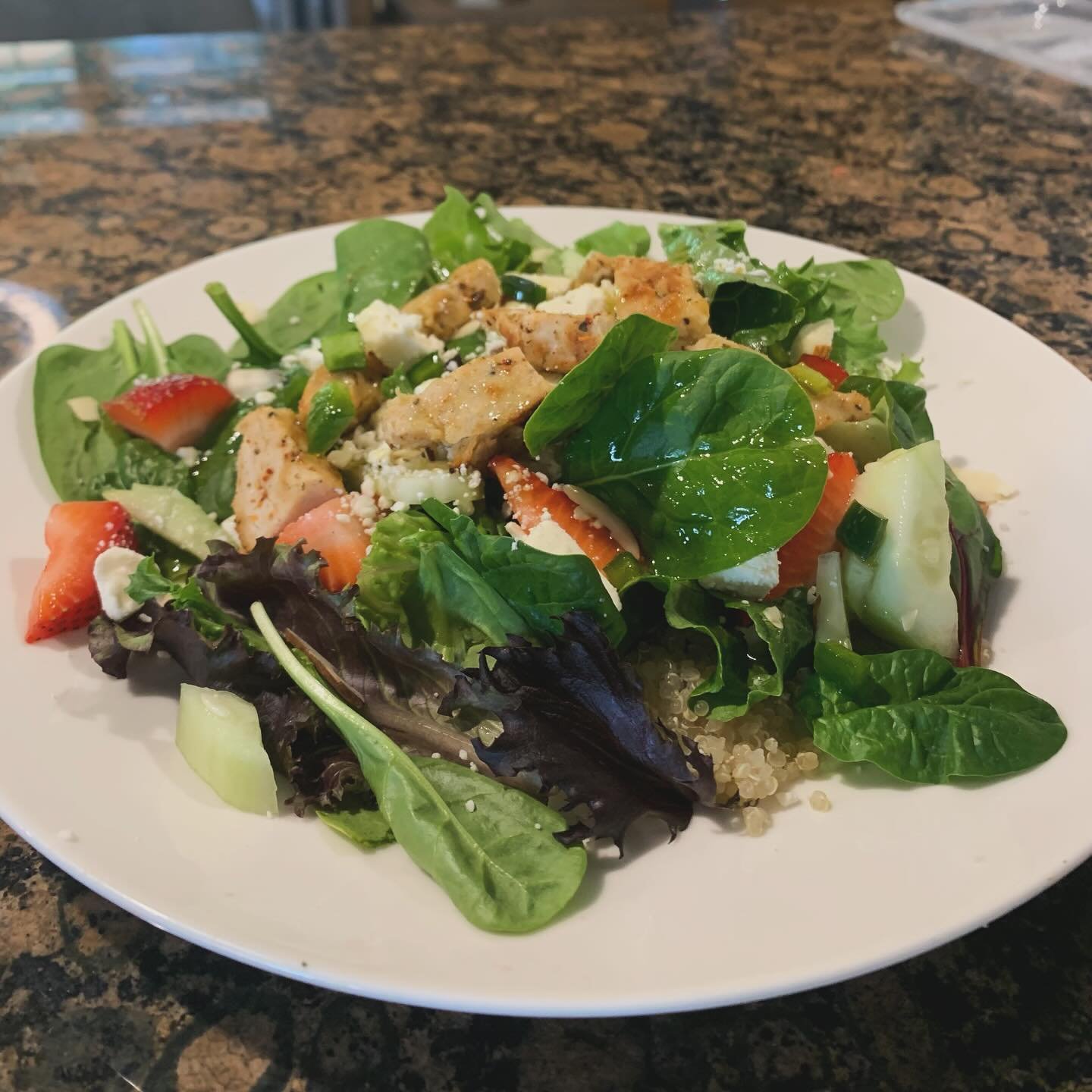 Working on our culinary skills! Members work with our therapists to make beautiful, nutritious meals for lunch everyday! 🥙 😋

#cmi #tbi #communicaremichiganllc #utica #rectherapy #culinary #healthfood #salad