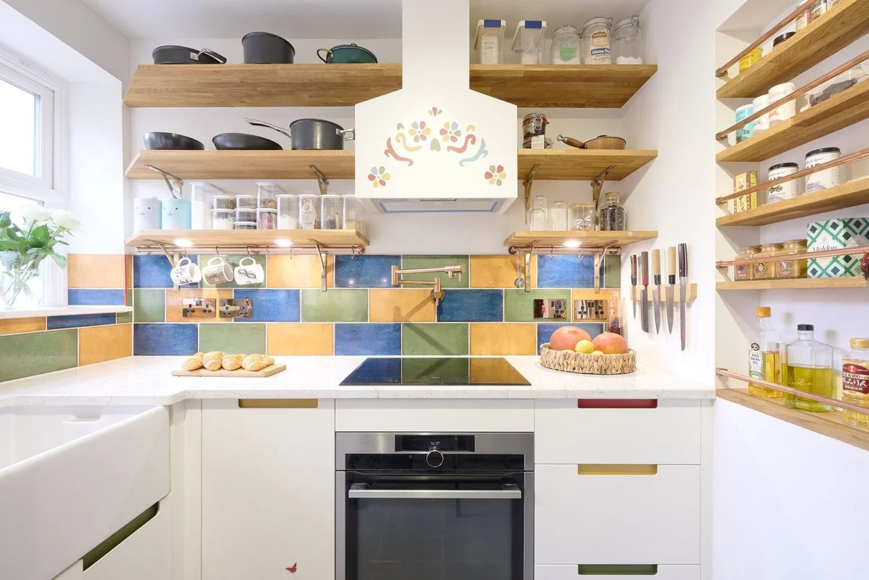 Colourful and personal compact kitchen