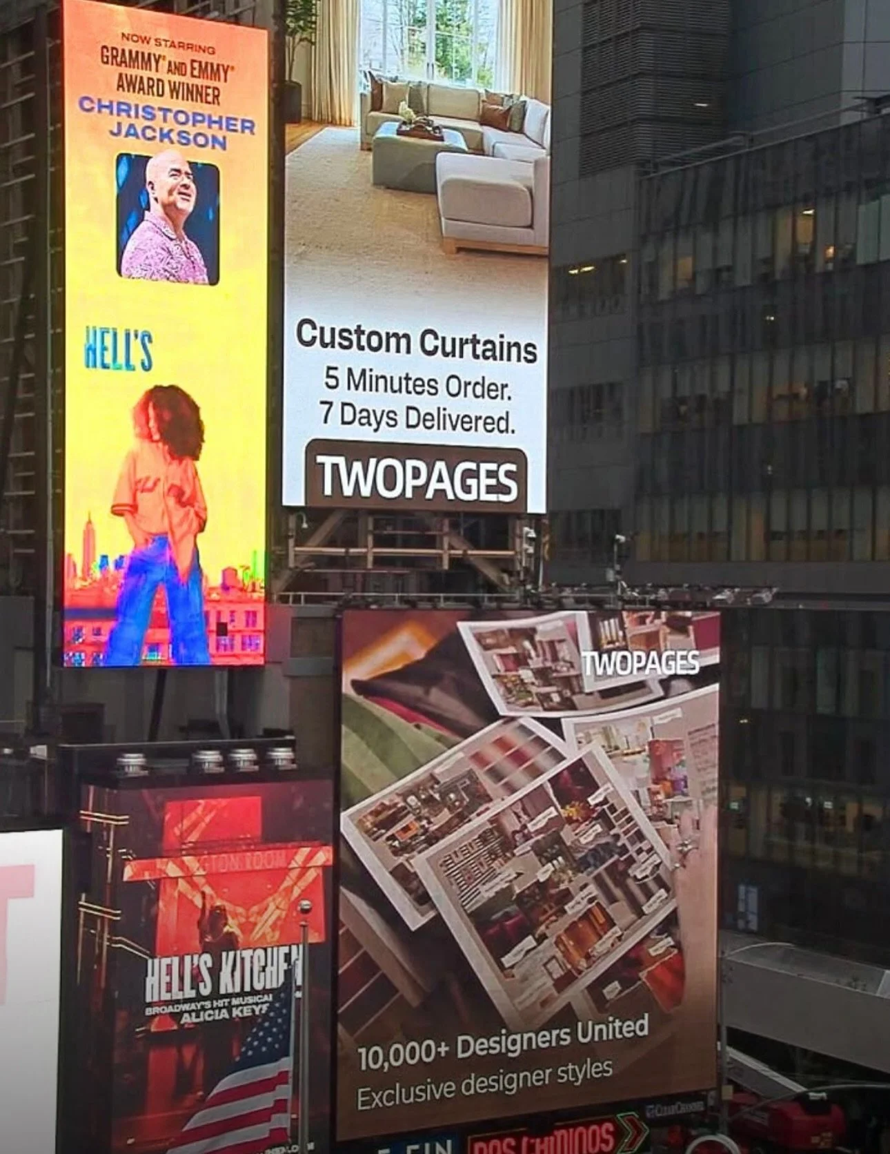 💫 Full circle moment 💫 

Seeing my work on a billboard in New York City feels surreal. I spent nearly a decade in that city doing the daily grind. 

Back then, I was deep in the hustle of the home textiles industry, learning everything I could abou