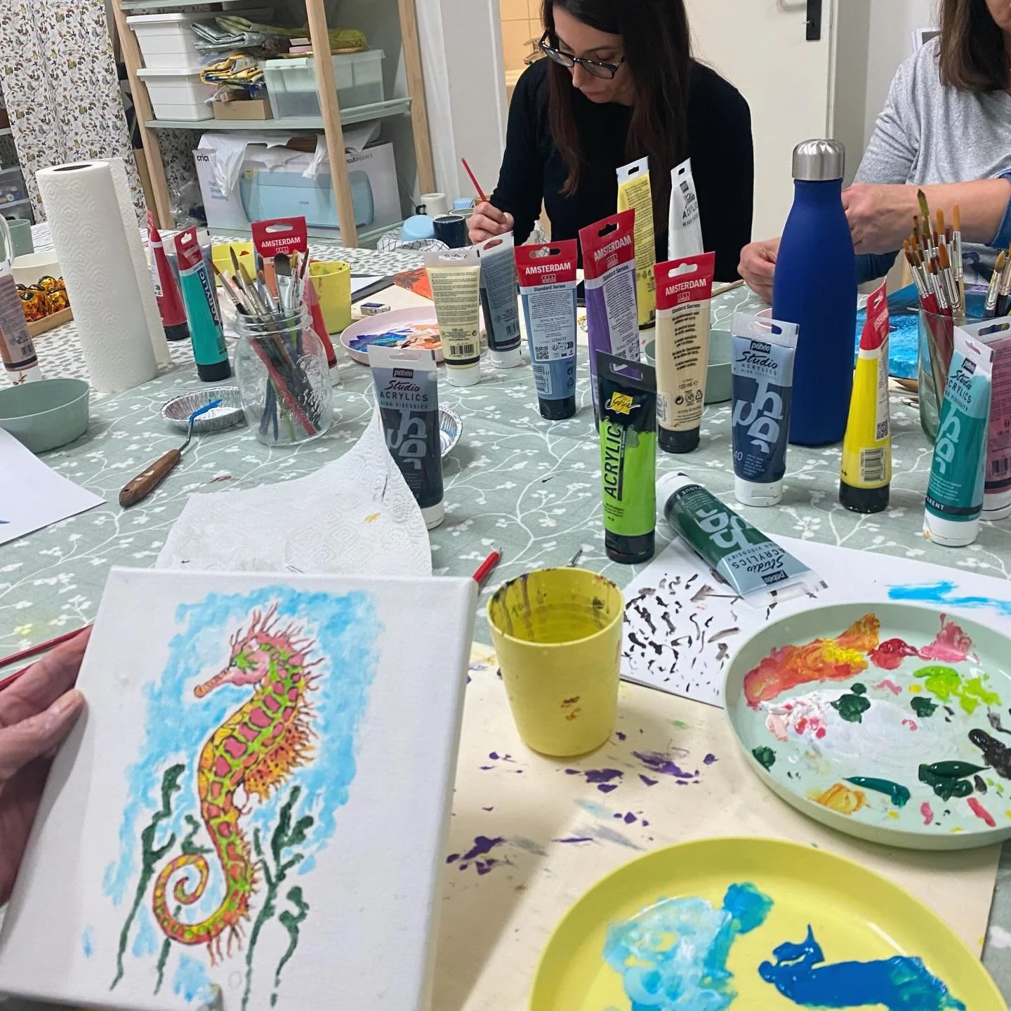 Alcune foto degli ultimi due Lab. di acrilico.
Sempre grazie di cuore per scegliere LunariaStudio 🤍✨

Iscriviti alle prossime date! 
23.04 - animali da compagnia 
07.05 - fiori di campo 
11.05 - animali del bosco 

#creativespace#workshop#lugano#sup