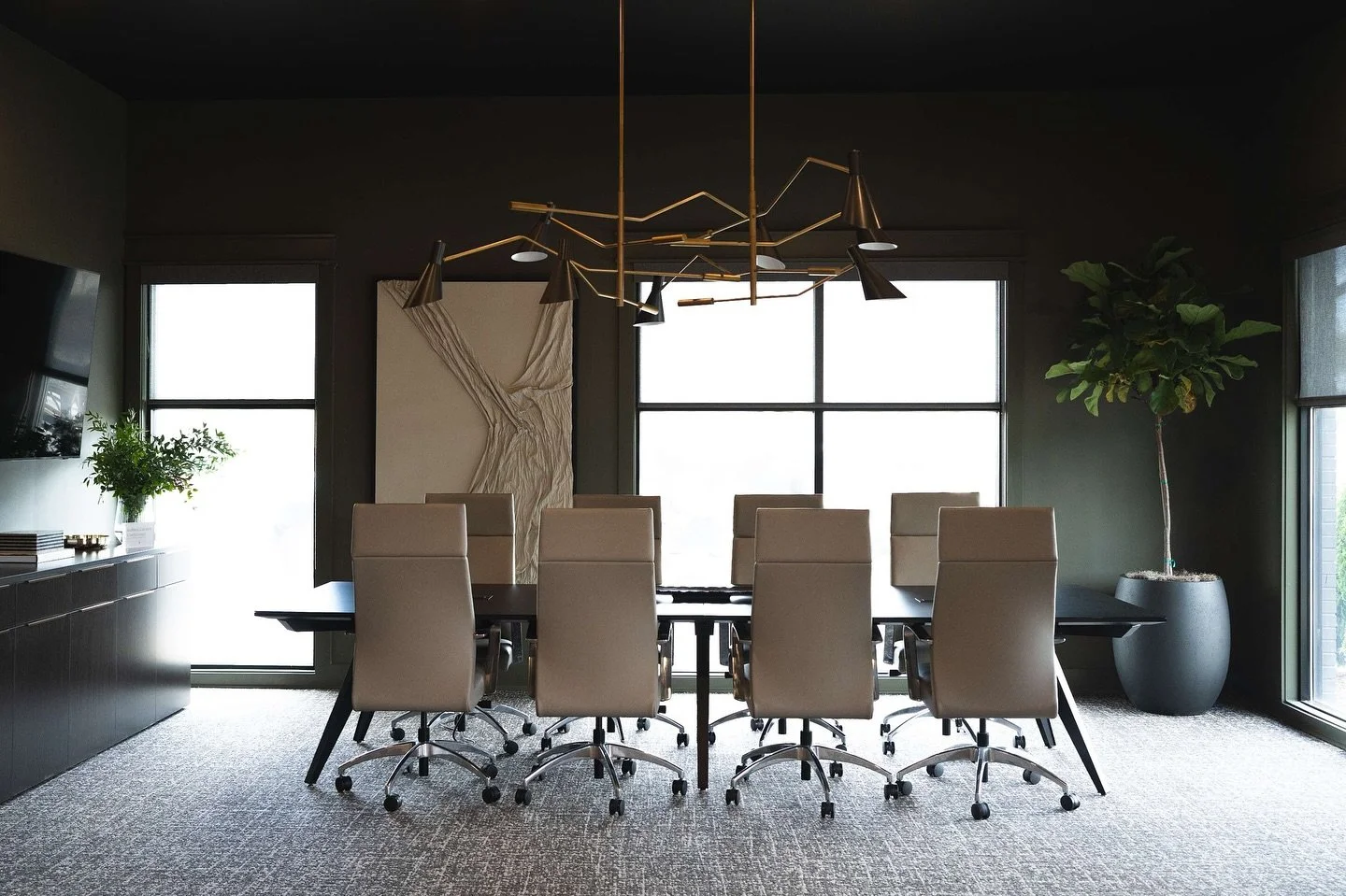 Local. ✔️Experienced. ✔️Ready to Serve.✔️🏢

We're proud to call North Alabama home, and even prouder to help shape the spaces that power its growth.

From restaurant renovations to large-scale commercial projects, our team brings local insight, trus