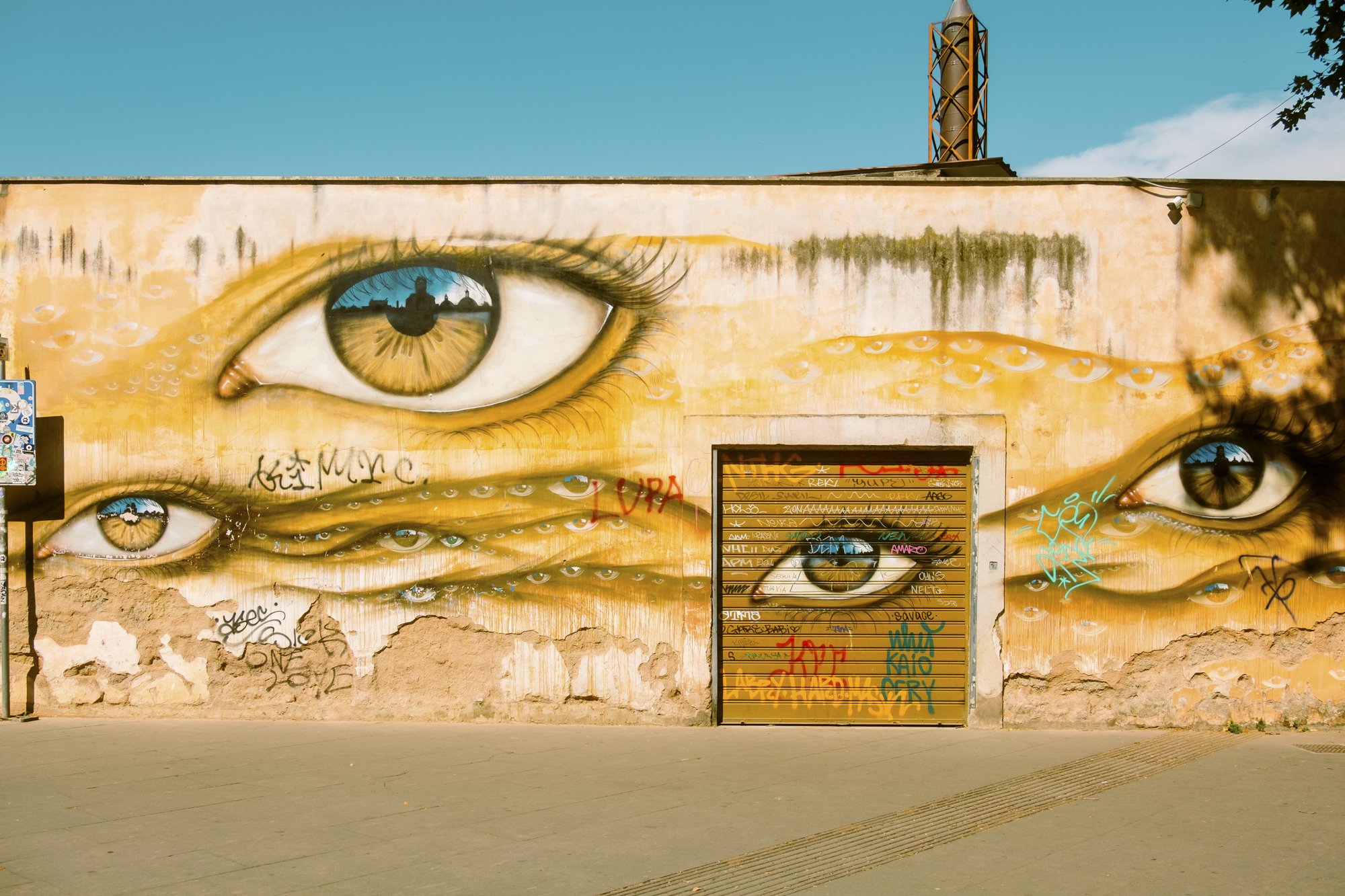 EyeballsRome.jpg