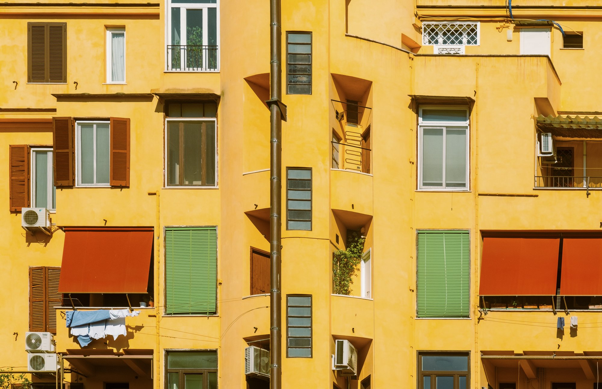 RomeBuildingsWindow.jpg