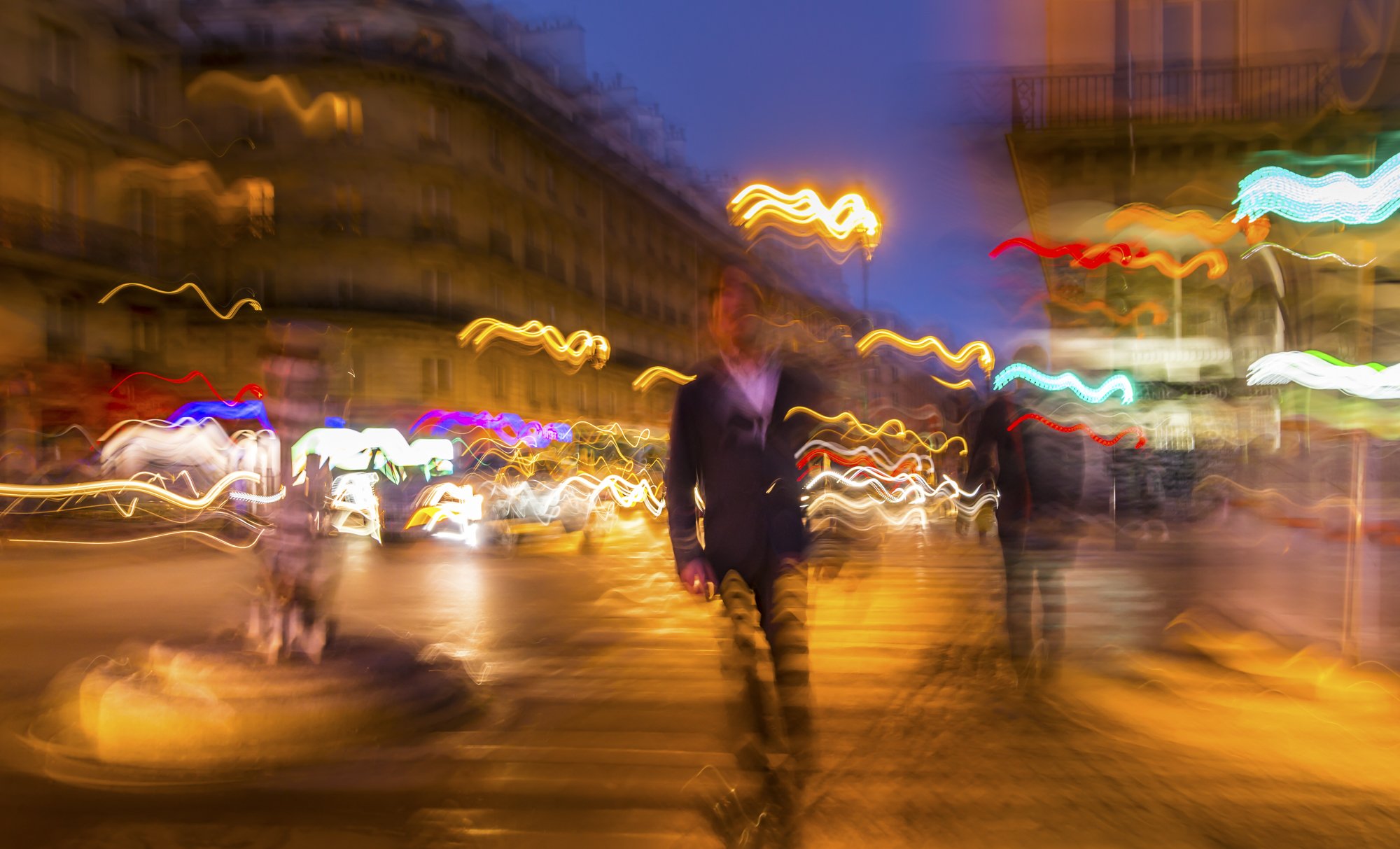 ParisWalkingManBlur.jpg