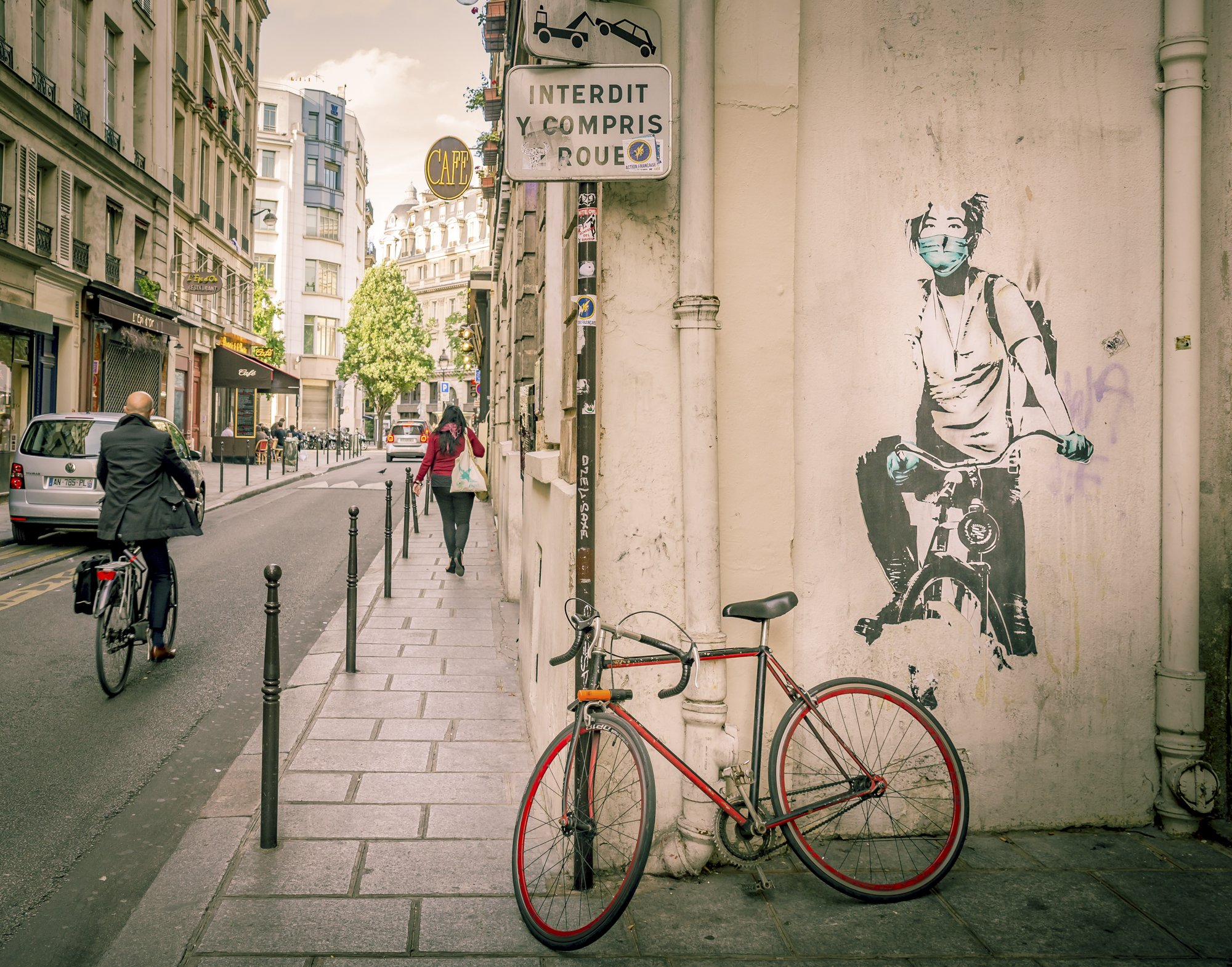ThreeBikesinParis.jpg