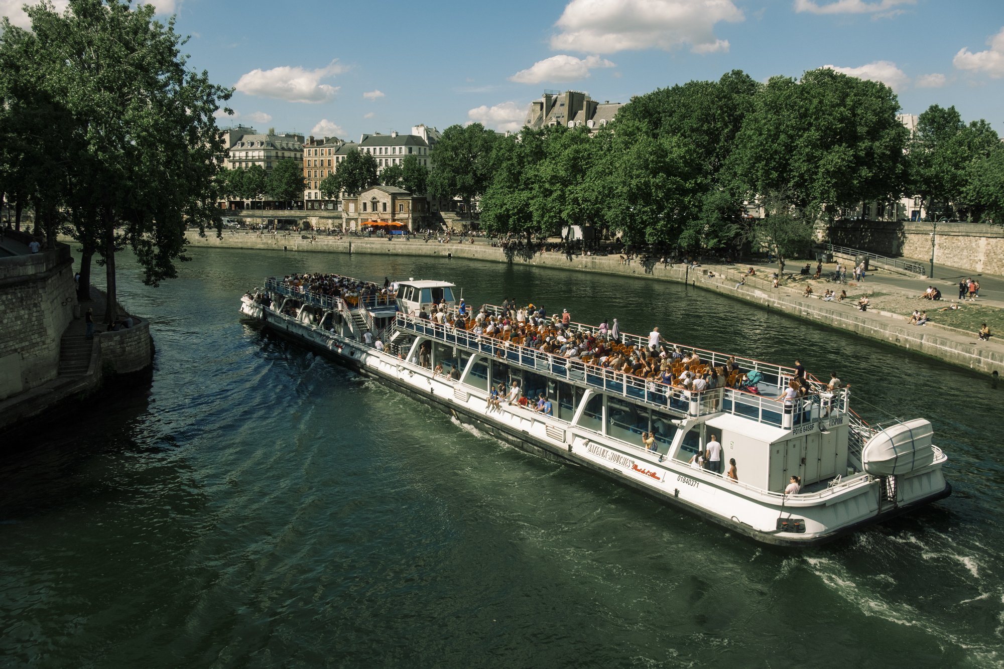 WaterTaxiParis.jpg