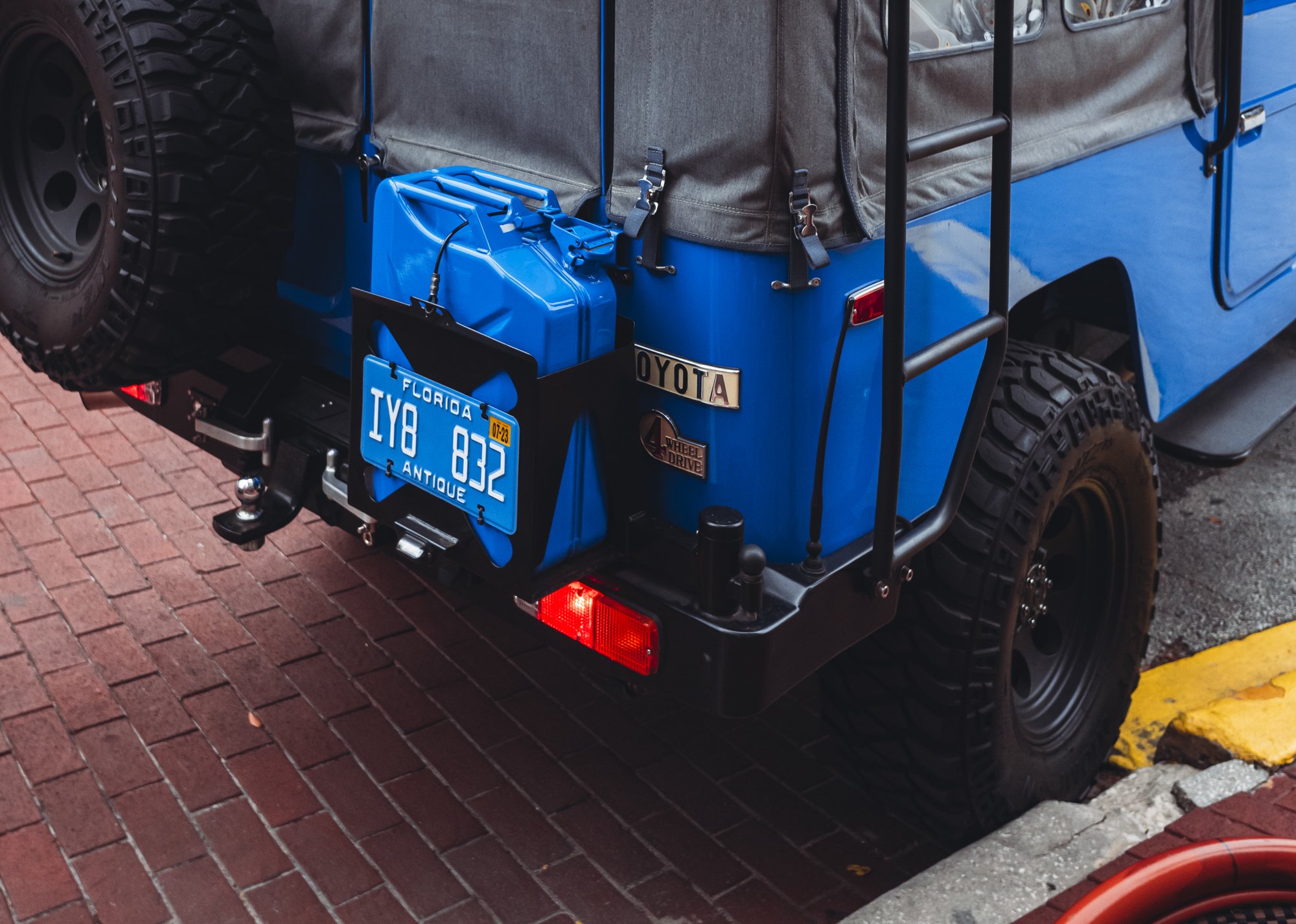 BlueJeepColors-111.jpg