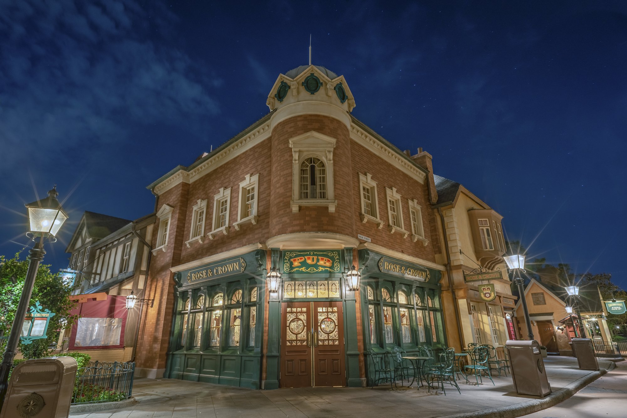 RoseandCrownPub.jpg