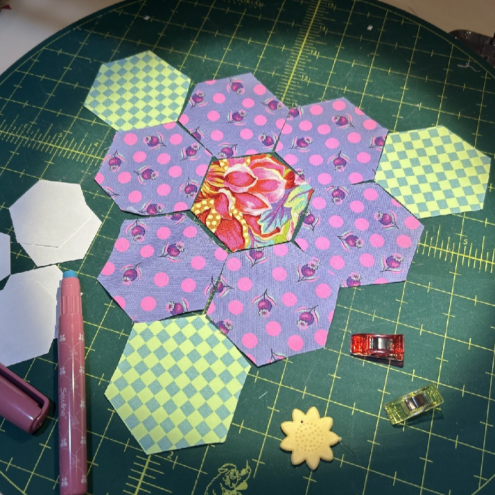 Traditional English Paper Piecing with 1 inch Hexagons // Thursday, March 5th, 6pm-9pm