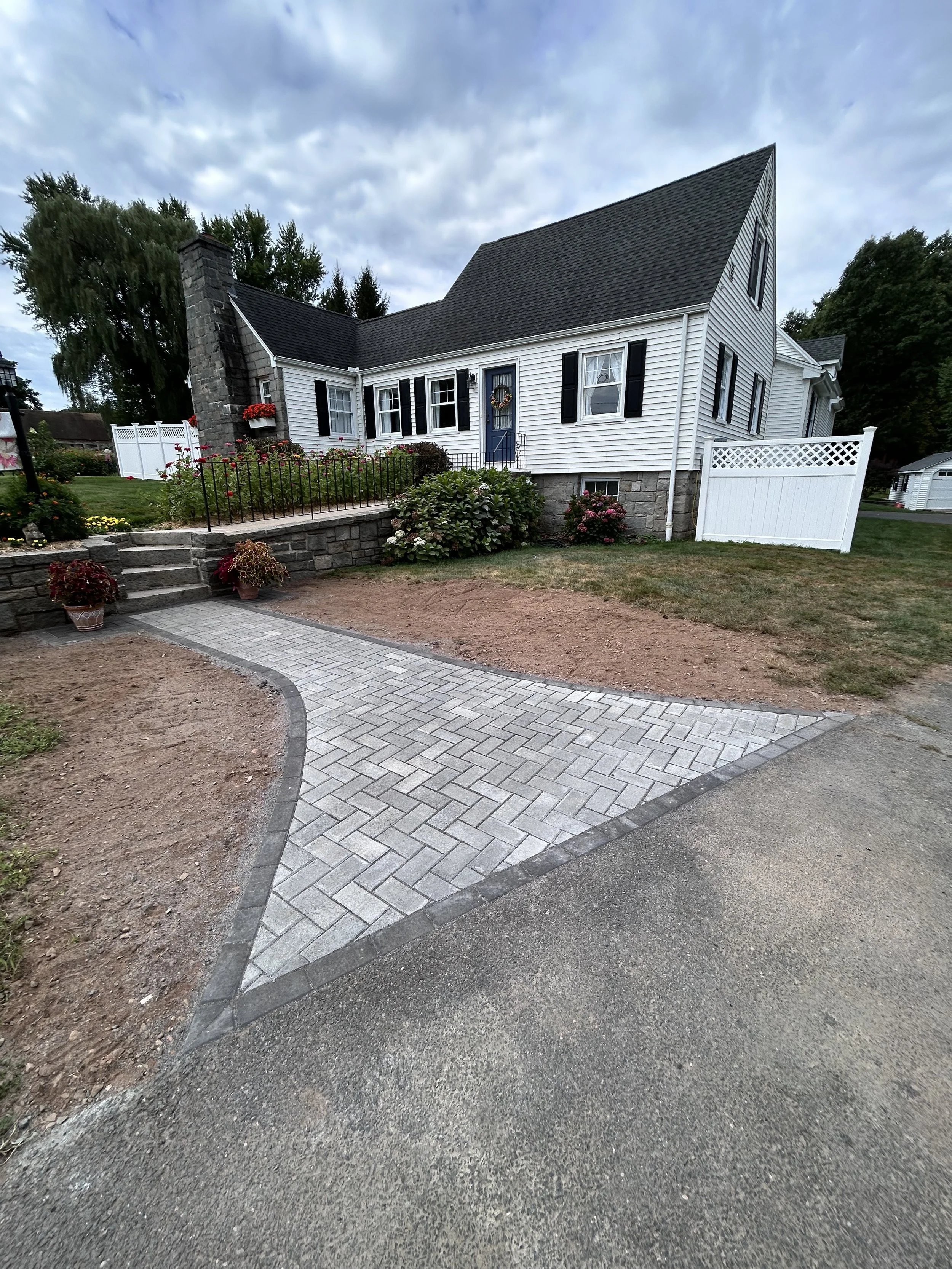 Cement Paver Walkway - Glastonbury 3