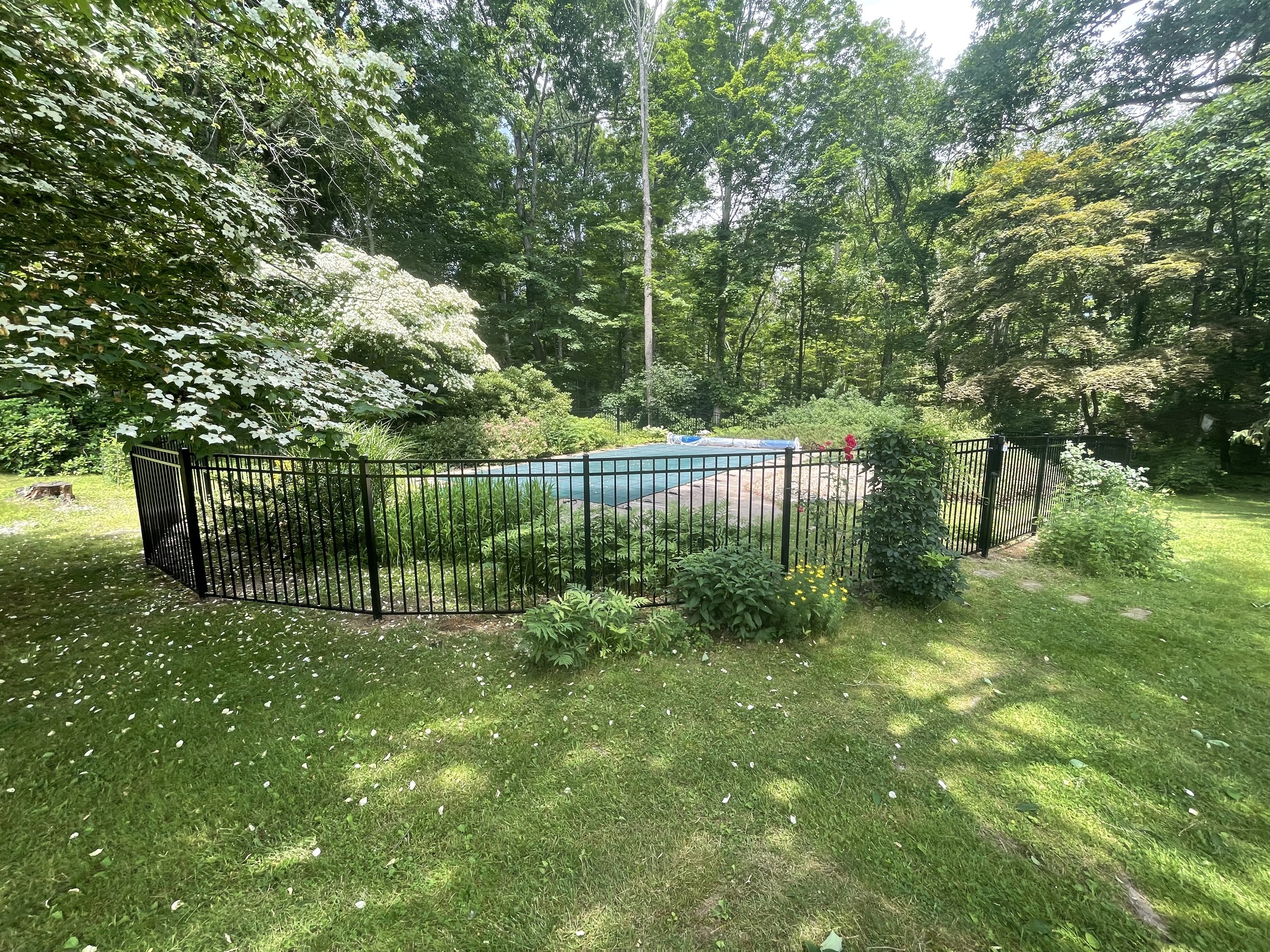 Vinyl picket Dog Fence - Marlborough