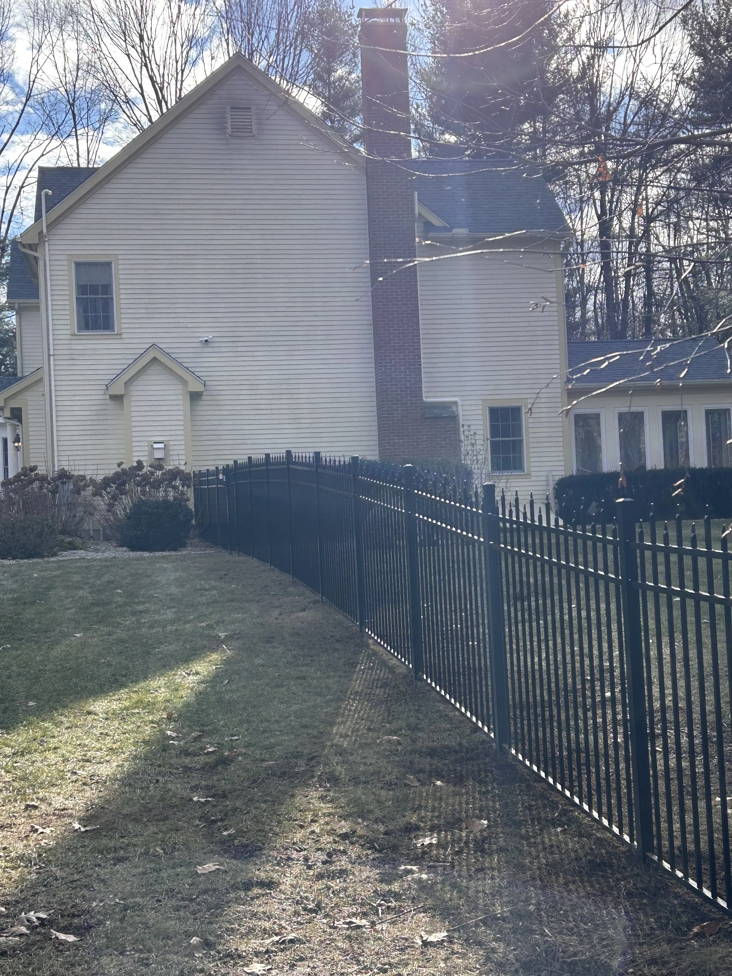 Aluminum Swimming Pool Fence - Old Saybrook CT.jpeg