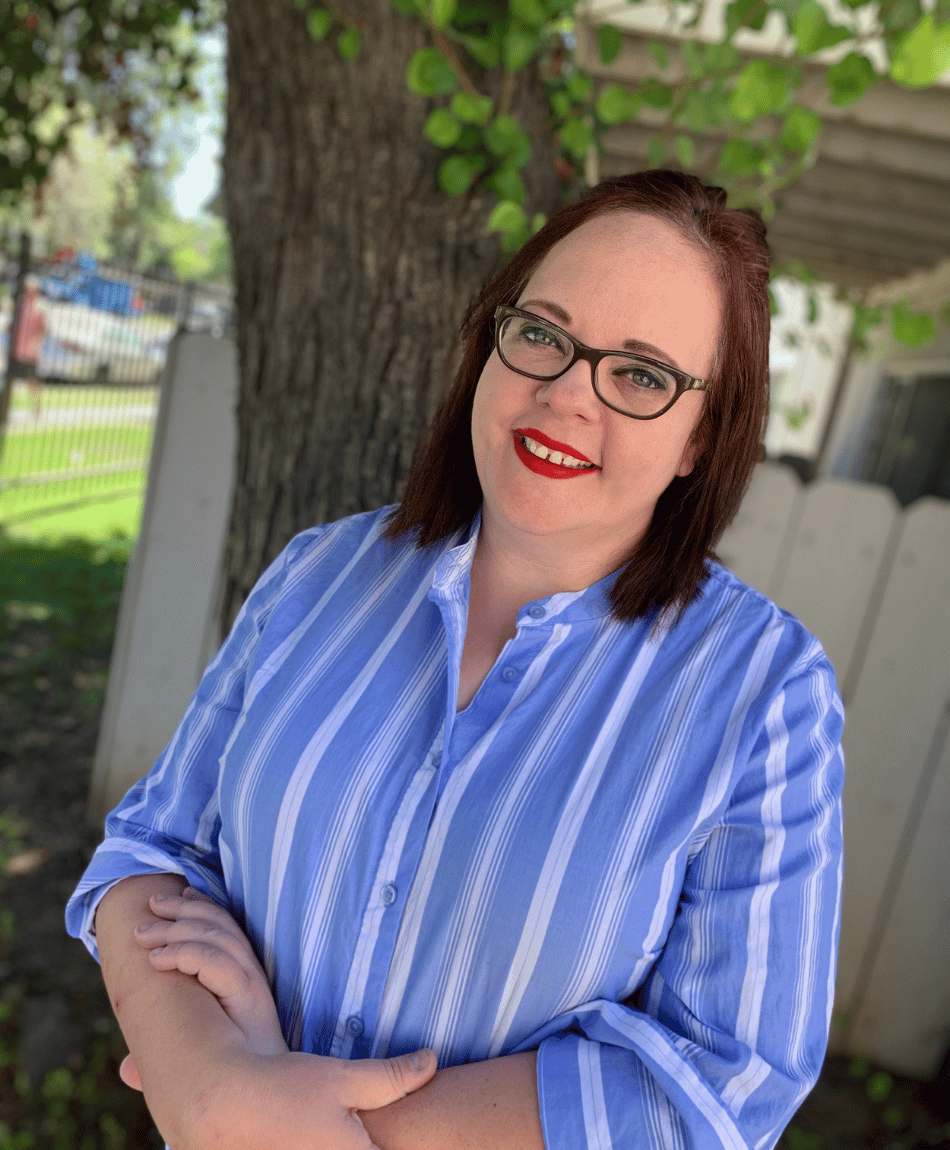polyamory friendly therapist (1).png