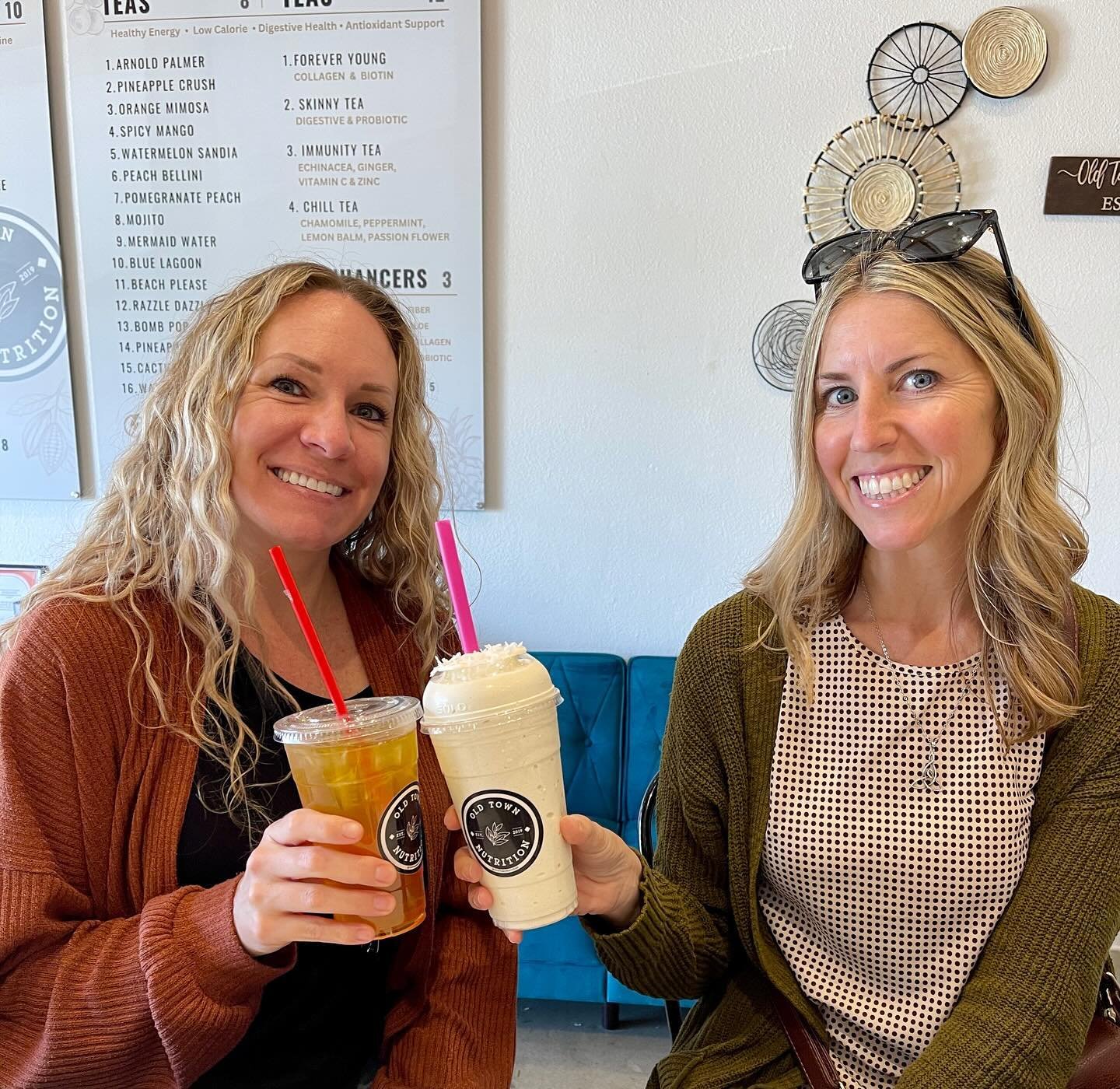 Healthy drinks shared with a friend is happiness tasted and time well spent!! Happy girls are our favorite🤗❣️

#happyplace #oldtownnutrition #energydrinks #refresher #mealreplacementshake #oldtowntemecula