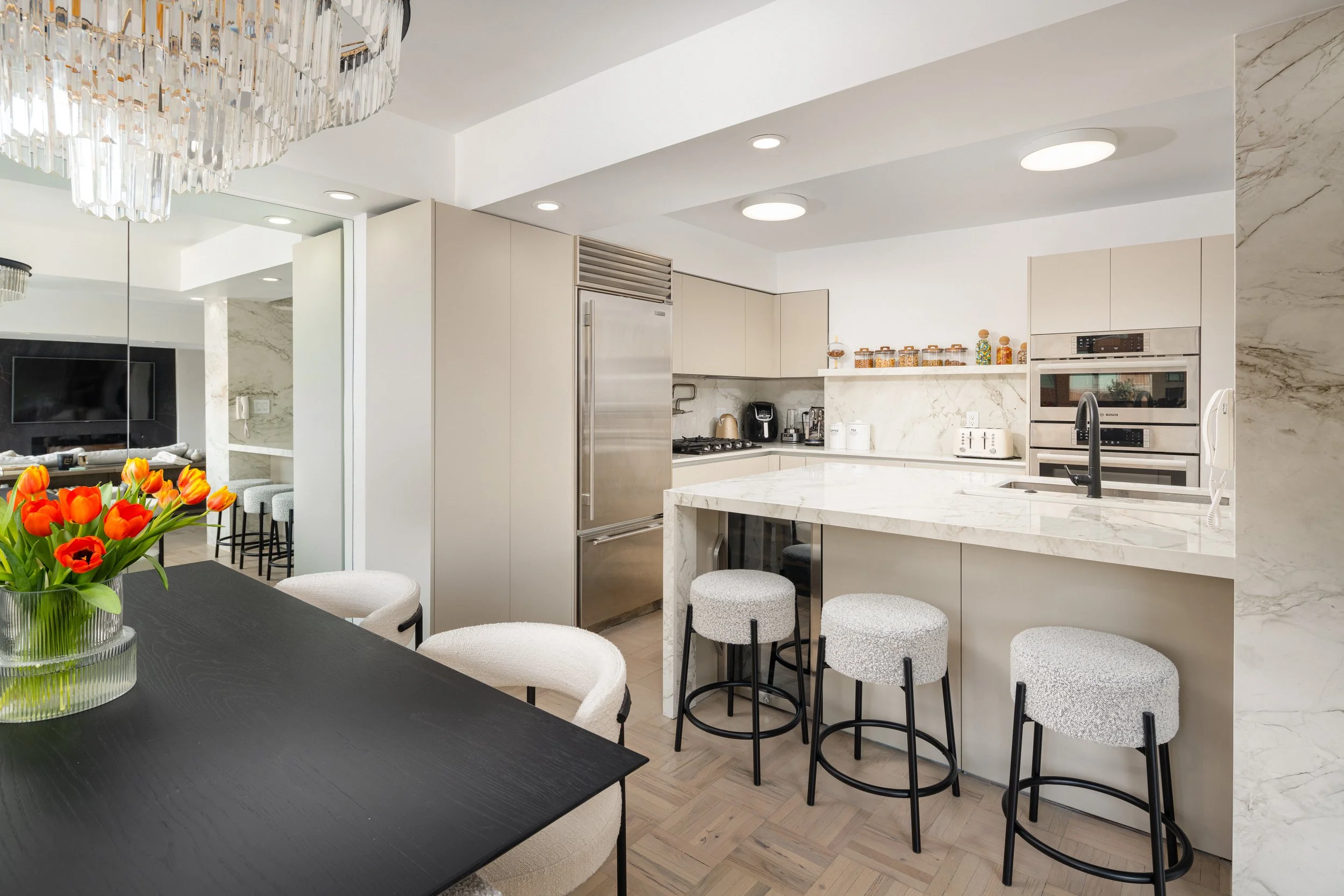 MODERN CONTEMPORARY APARTMENT DESIGN — IndesignBar - Contemporary Keyless Apartment Living