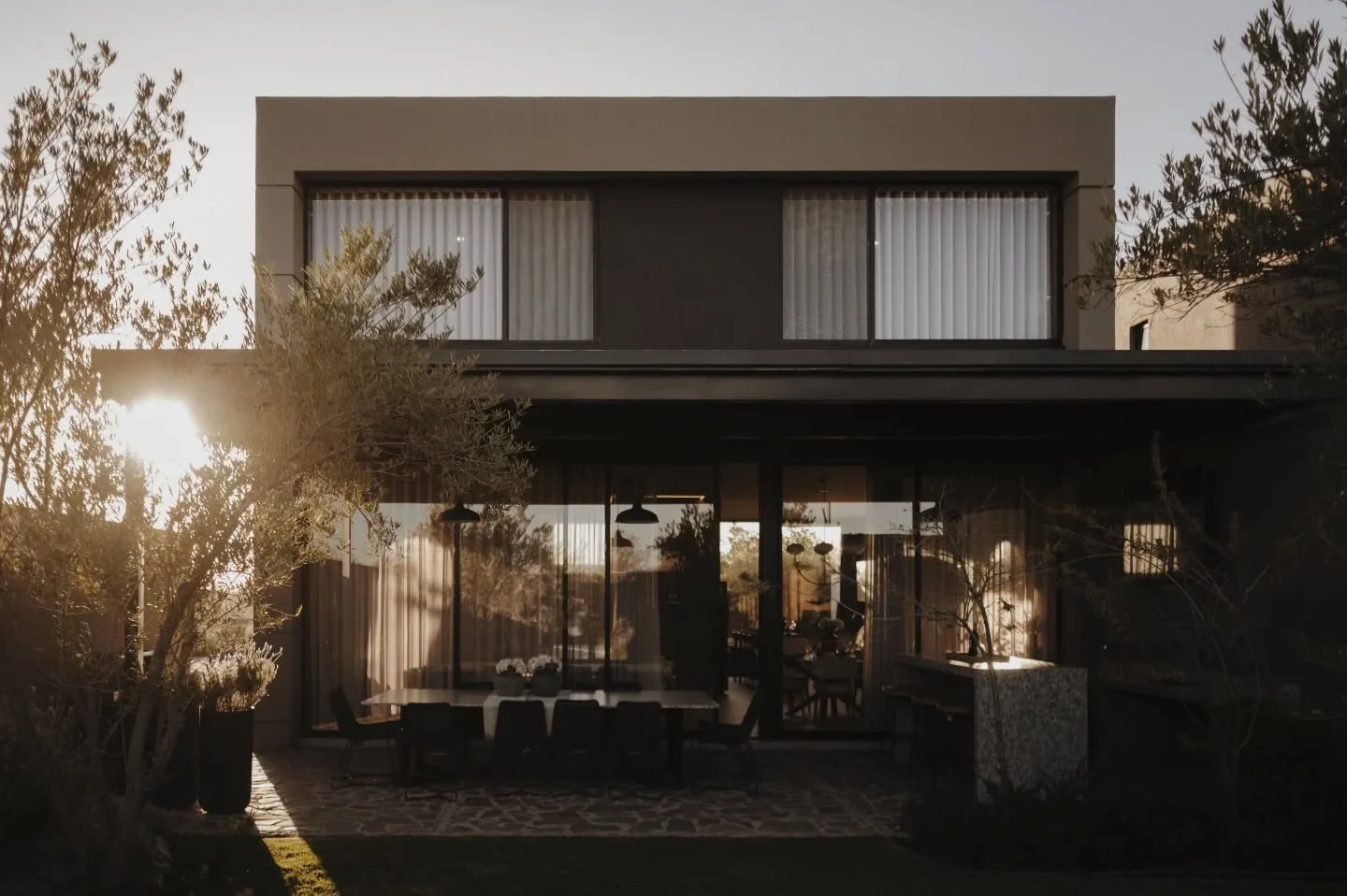 Espacios que se habitan con los cinco sentidos, que inspiran e invitan a quedarse. 

Cada proyecto en @lacampinafrancesa est&aacute; pensado y cuidadosamente dise&ntilde;ado para abrazar el alma y hacerte sentir en paz contigo mismo y con el entorno.