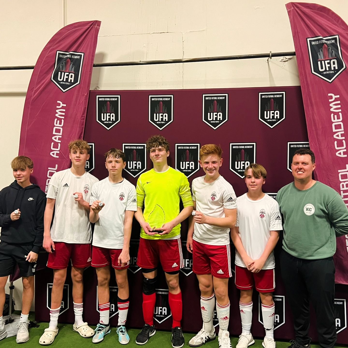 2009 boys battled hard in Final! They played well with no subs. Came up short in PK shootout. Congrats on a strong futsal season, boys! Thanks to @gabecrall for coaching.🥈