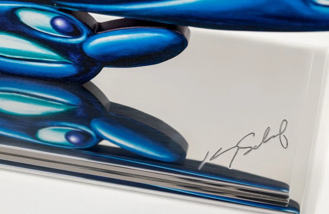 signature.jpg