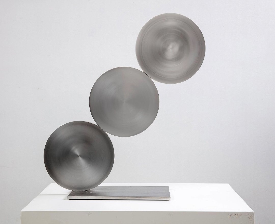 Rising Up - Menashe Kadishman