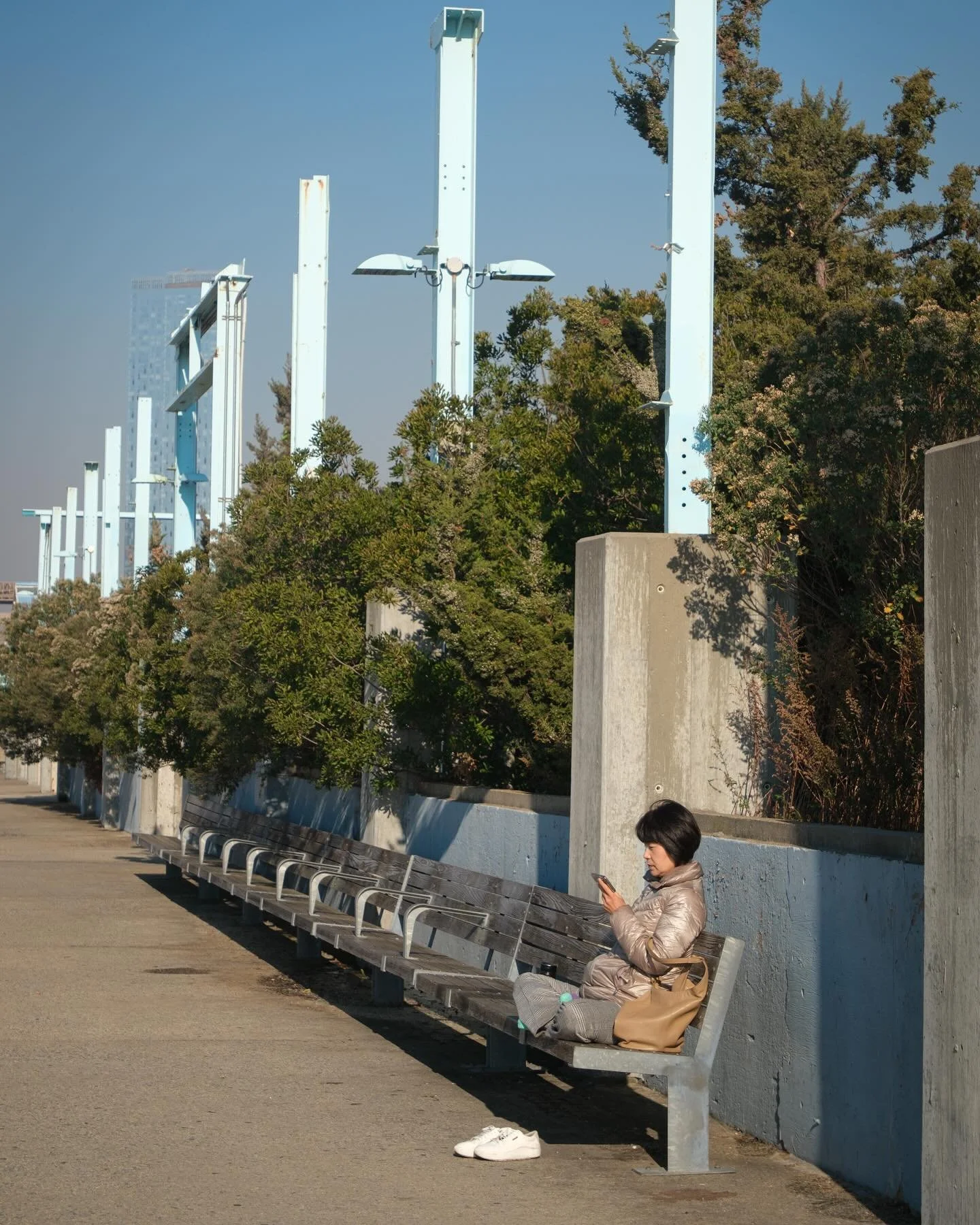 It&rsquo;s all an illusion 👟 

 #nyc #streetphotography #illusion #photography #fujixseries #fujifilm #fujilove