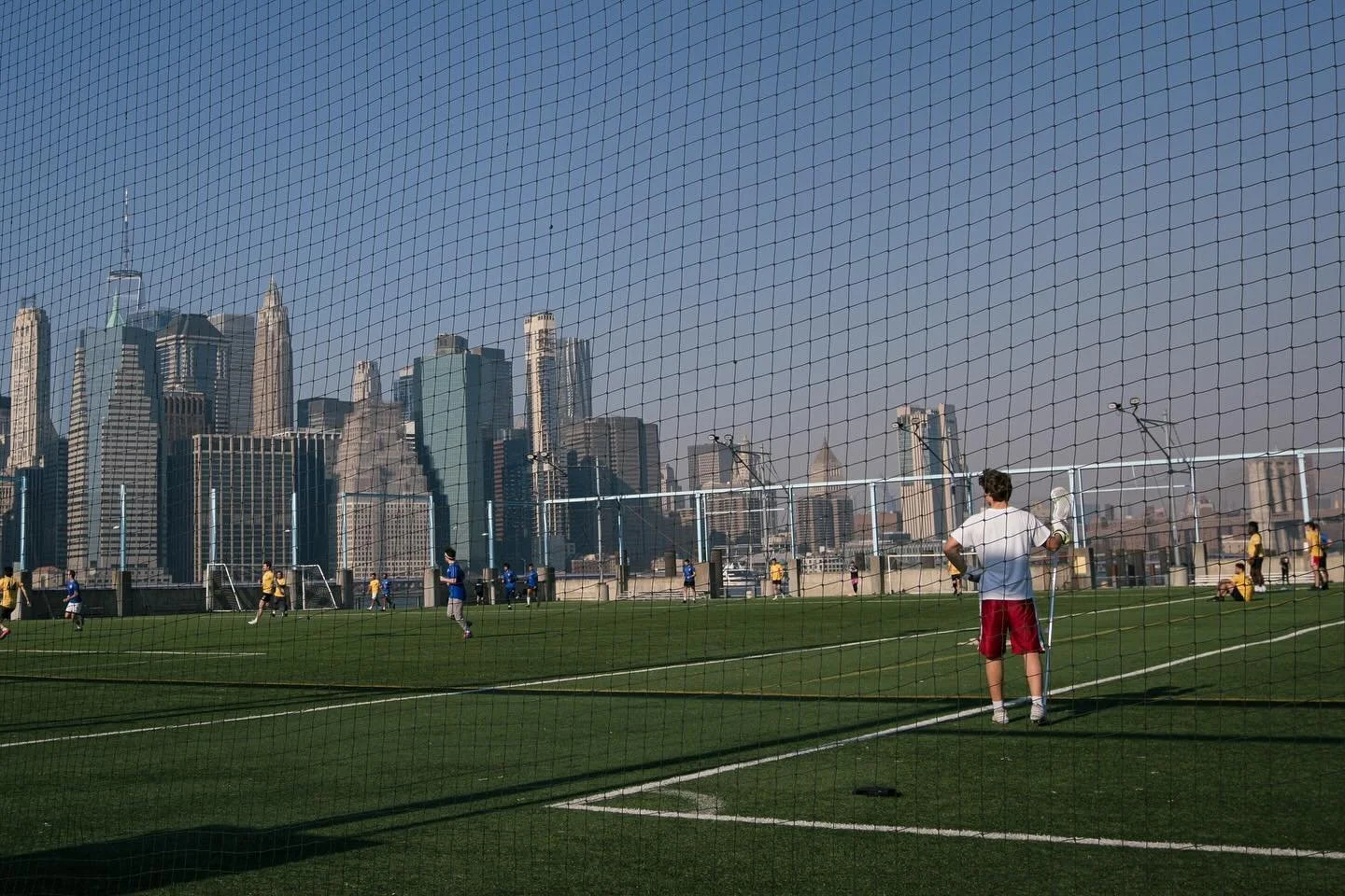 A Saturday in Brooklyn ☀️🏙️ 

#nyc #brooklyn #travelphotography #streetphotography #photooftheday #ishootfujifilm #fujifilm #fujilove #landscape