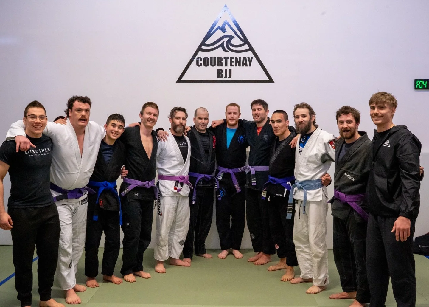 Really good vibes and great jiu jitsu at the @disciplebjj versus @courtenay_bjj Quintet today 🔥 

Both teams went through all five competitors on each team - in the end, Thomas from Courtenay BJJ took the win for their team with a submission. We wil