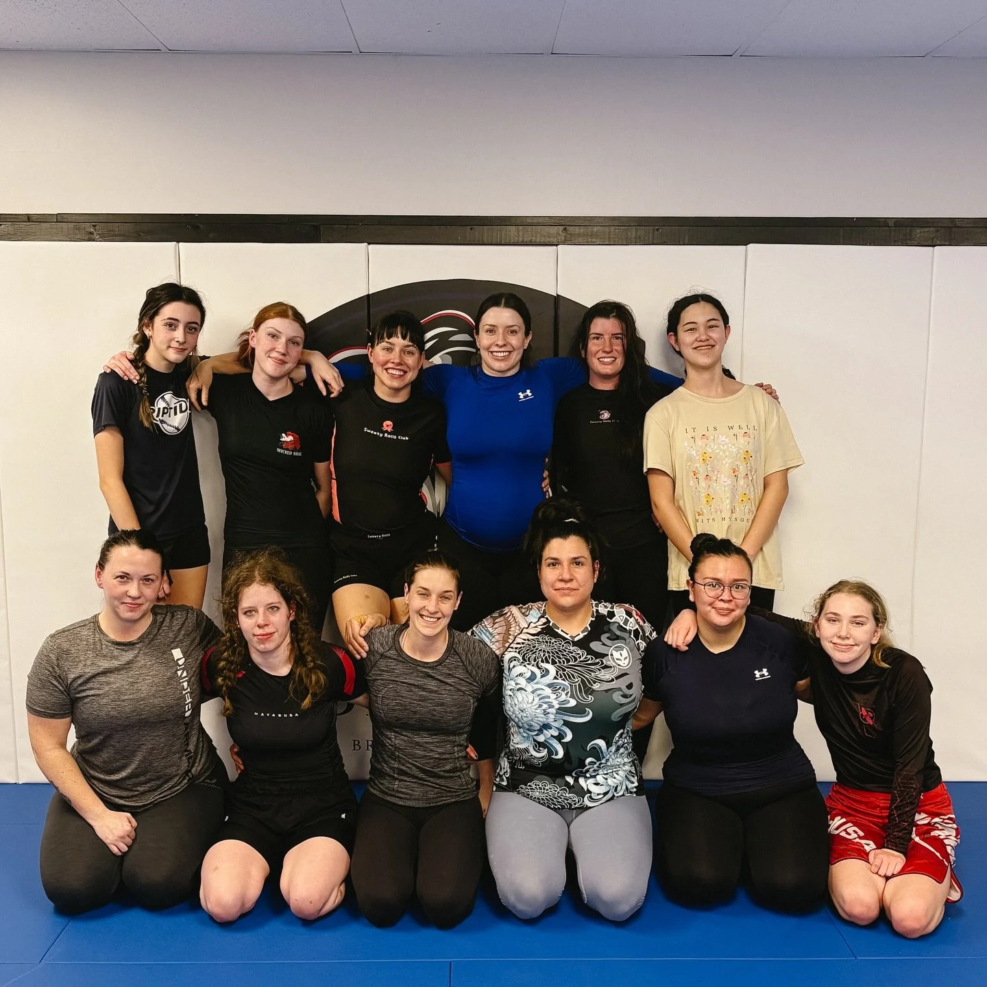 Mondays at 5:30pm are for the girls 😉 

Beginners are always welcome and your first week is free. Ladies only classes are a great way to get accustomed to what BJJ is all about before stepping into a co-ed class, and a fun way for the ladies to get 