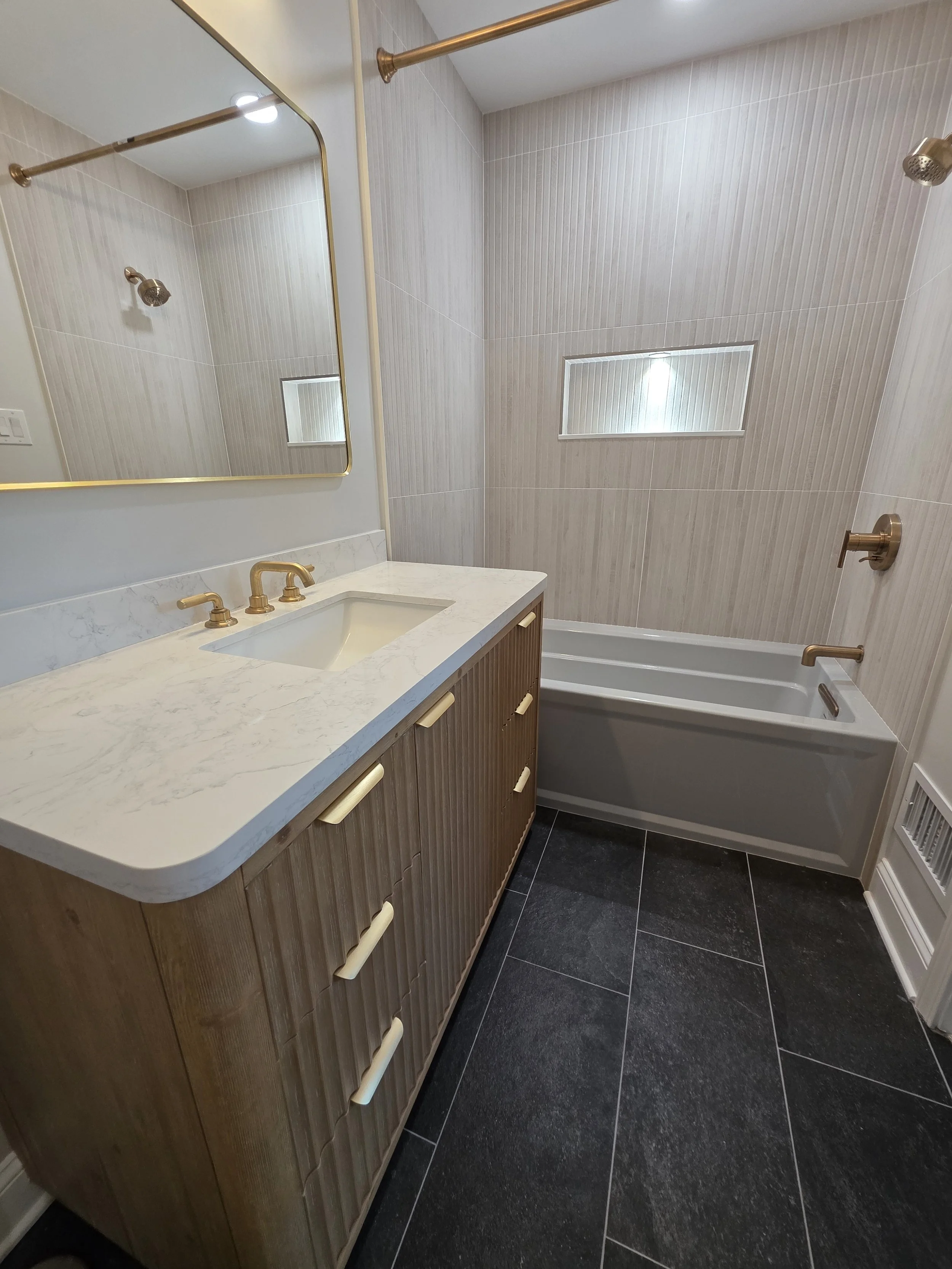 Justin & Minhwa's Hallway Bathroom