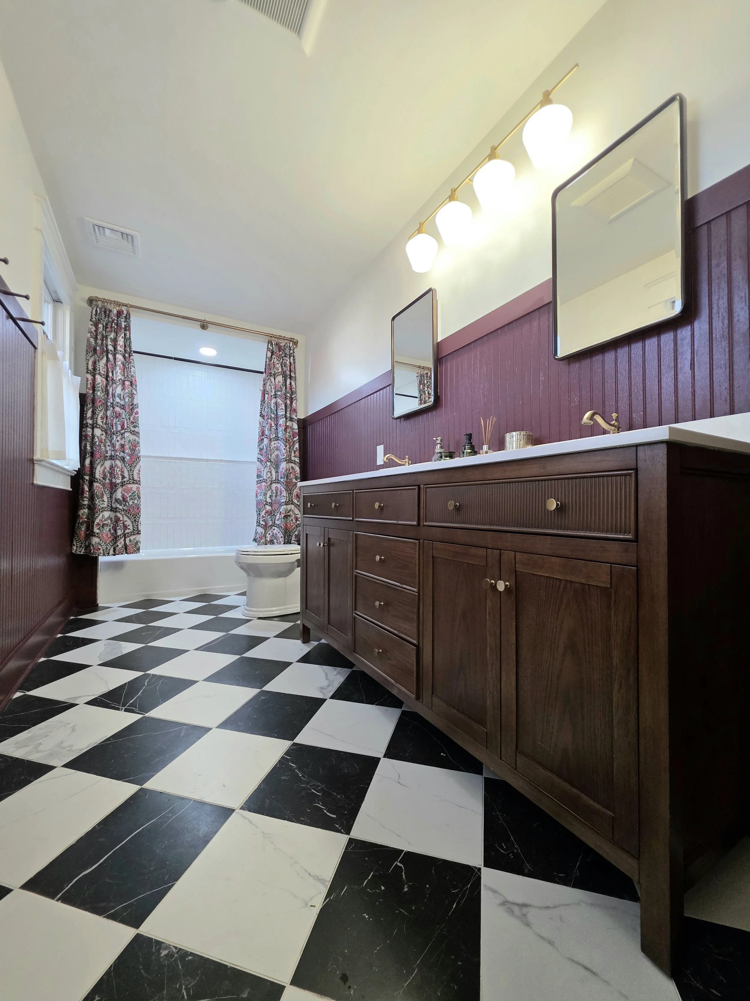 Grace's Hallway Bathroom